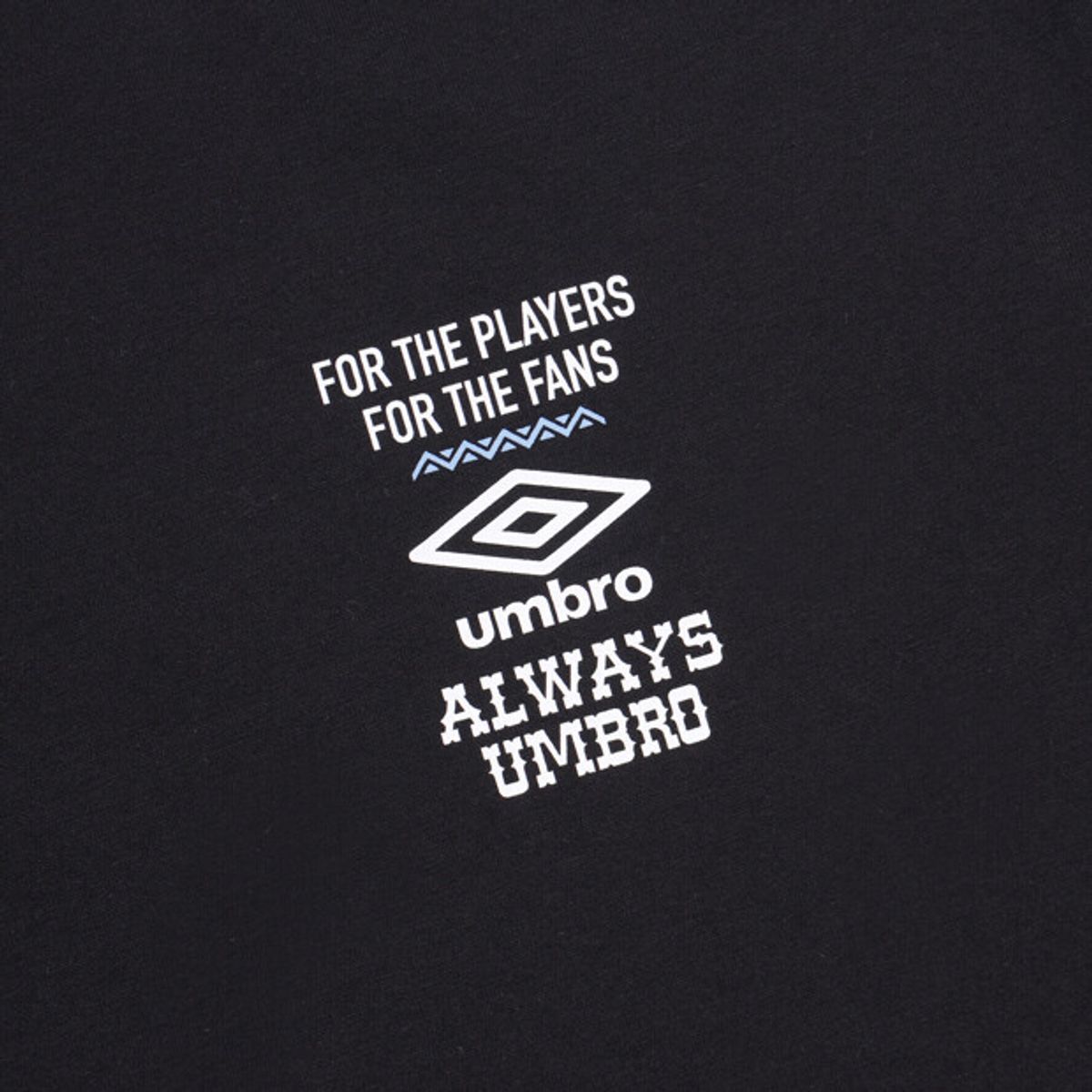 엄브로(UMBRO) 하이웨이 쿼드러플 반팔 티셔츠 블랙 UR223CRS43