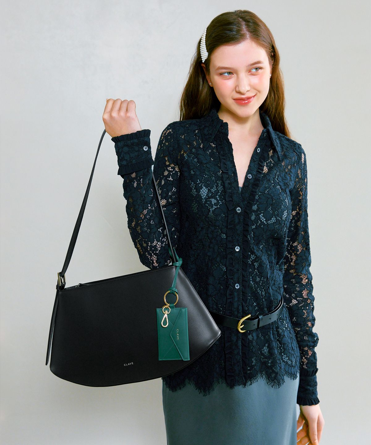 끌라베(CLAVE) 미아 블랙 토트백 (MIA Black Tote Bag)