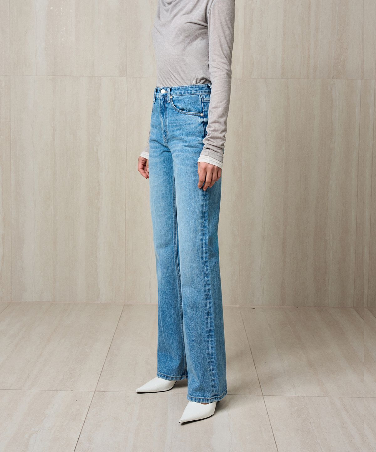 리이(RE RHEE) FRONT CREASED DENIM PANTS LIGHT BLUE