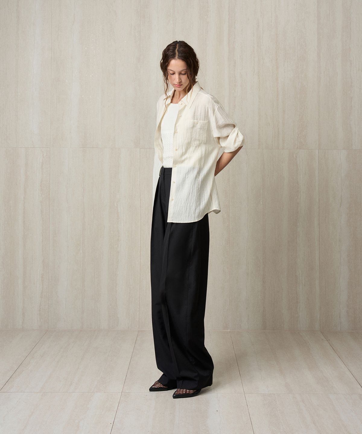 리이(RE RHEE) PINTUCKED BALLOON TROUSERS BLACK