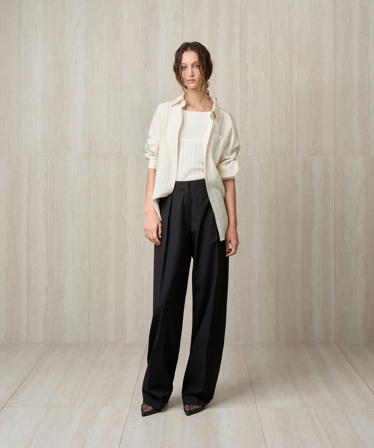 리이(RE RHEE) PINTUCKED BALLOON TROUSERS BLACK