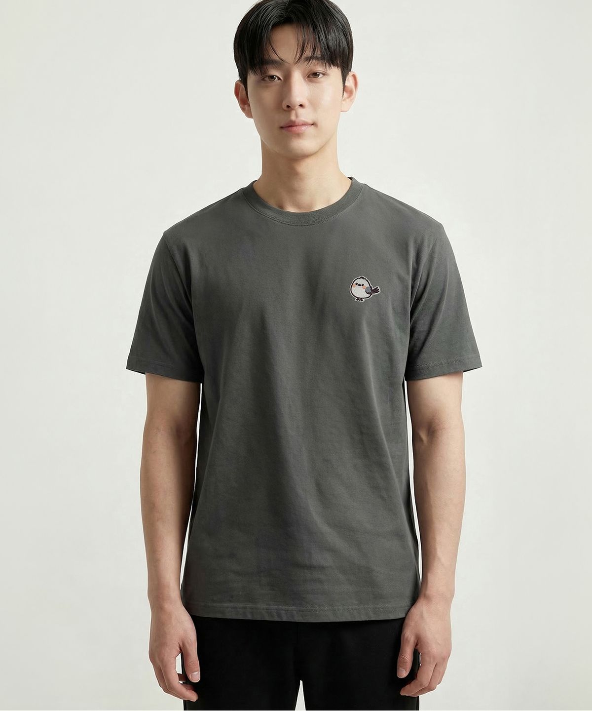 옥스타(OKSTAR) 몽글새 자수 반팔티