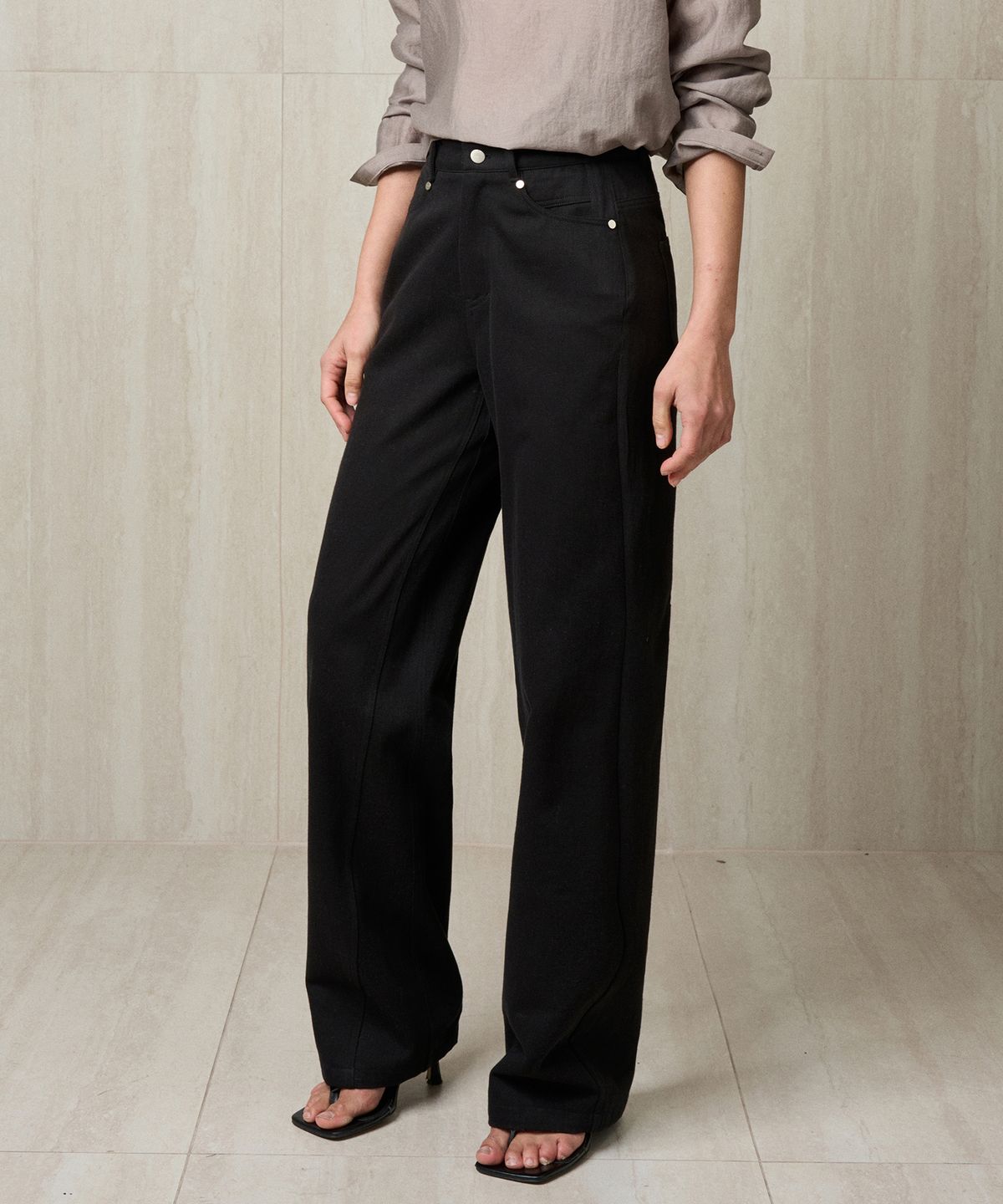 리이(RE RHEE) STRAIGHT JEAN BLACK