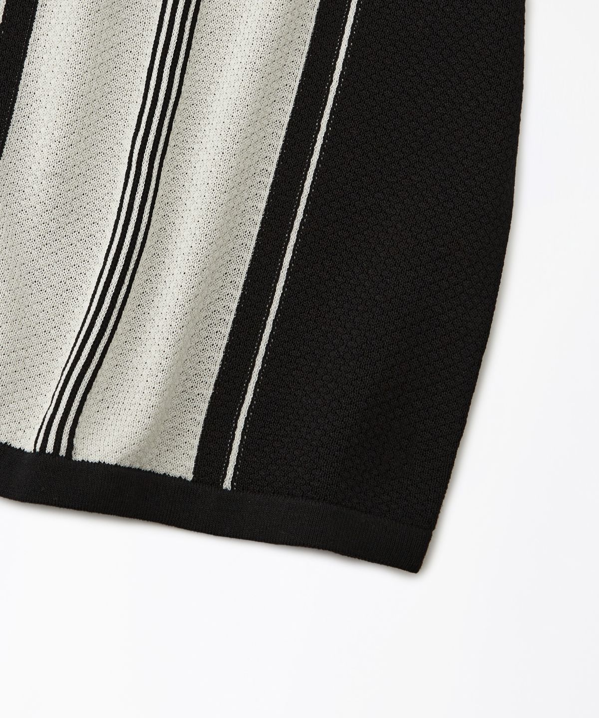 아웃스탠딩(OUTSTANDING) HS STRIPE COLLAR KNIT CARDIGAN_BLACK/IVORY