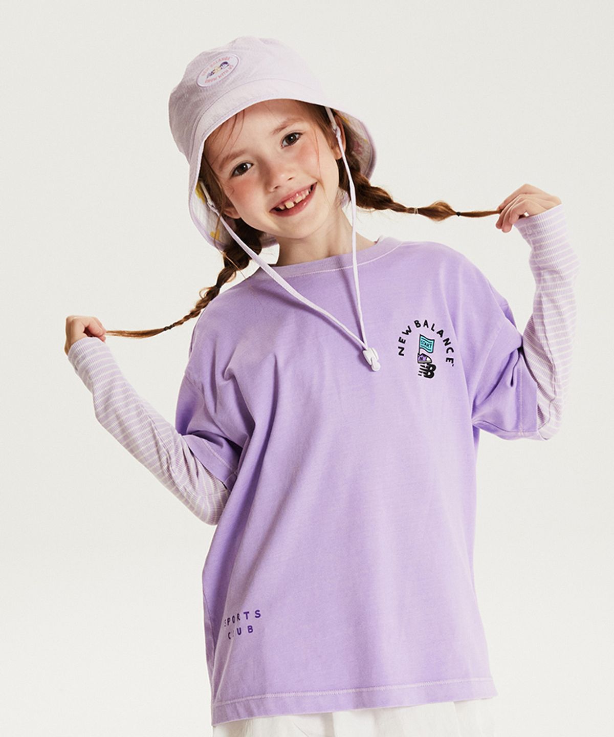 뉴발란스 키즈(NEWBALANCEKIDS) STELLAR PLAY GROUND_아동 피그먼트 반팔티셔츠 NK9EG2502U88