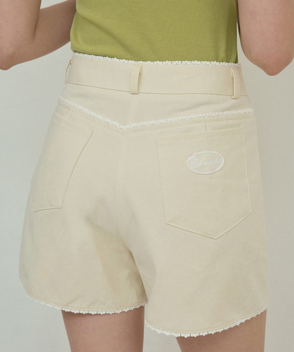 아우어노스텔지아(OURNOSTALGIA) Lace cotton short pants_Pale lemon(O25-PT03)