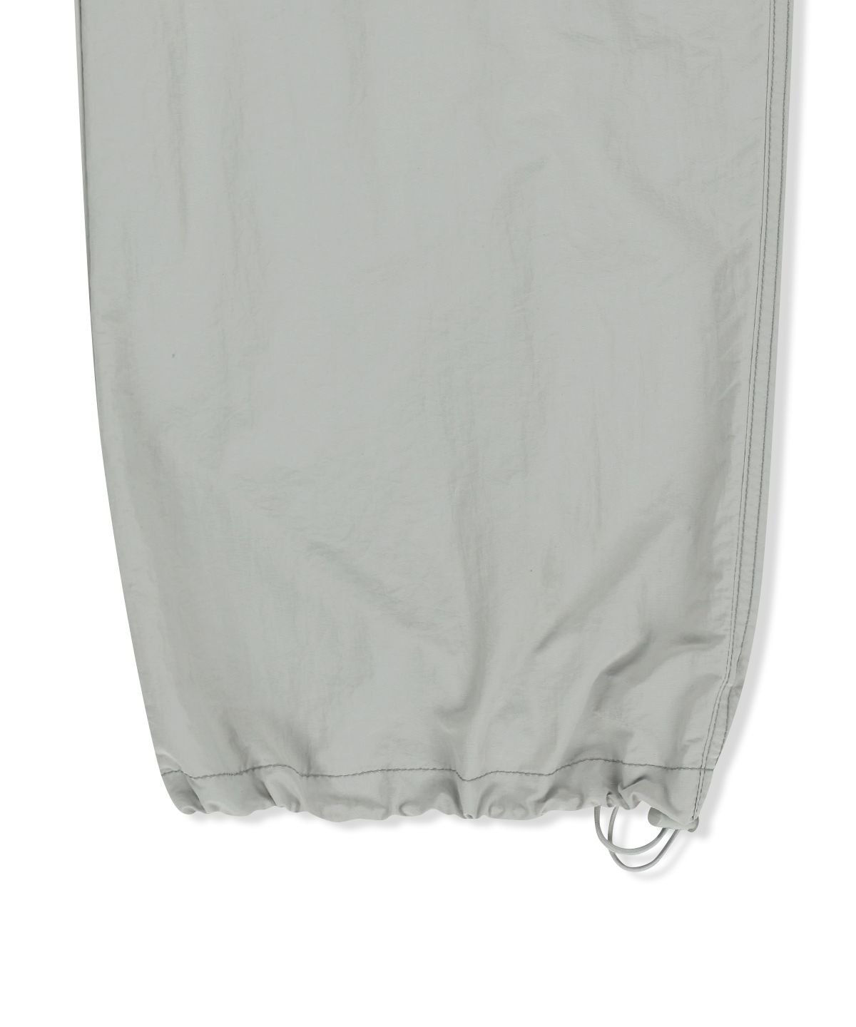 마뗑킴(MATIN KIM) MULTI PANEL PARACHUTE PANTS IN LIGHT GREY