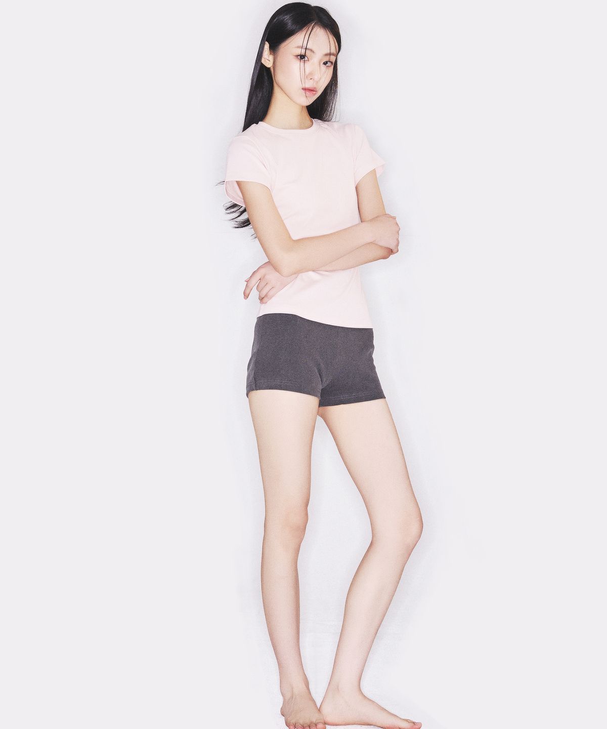 에이알유(A.R.U) ESSENTIAL TEE
