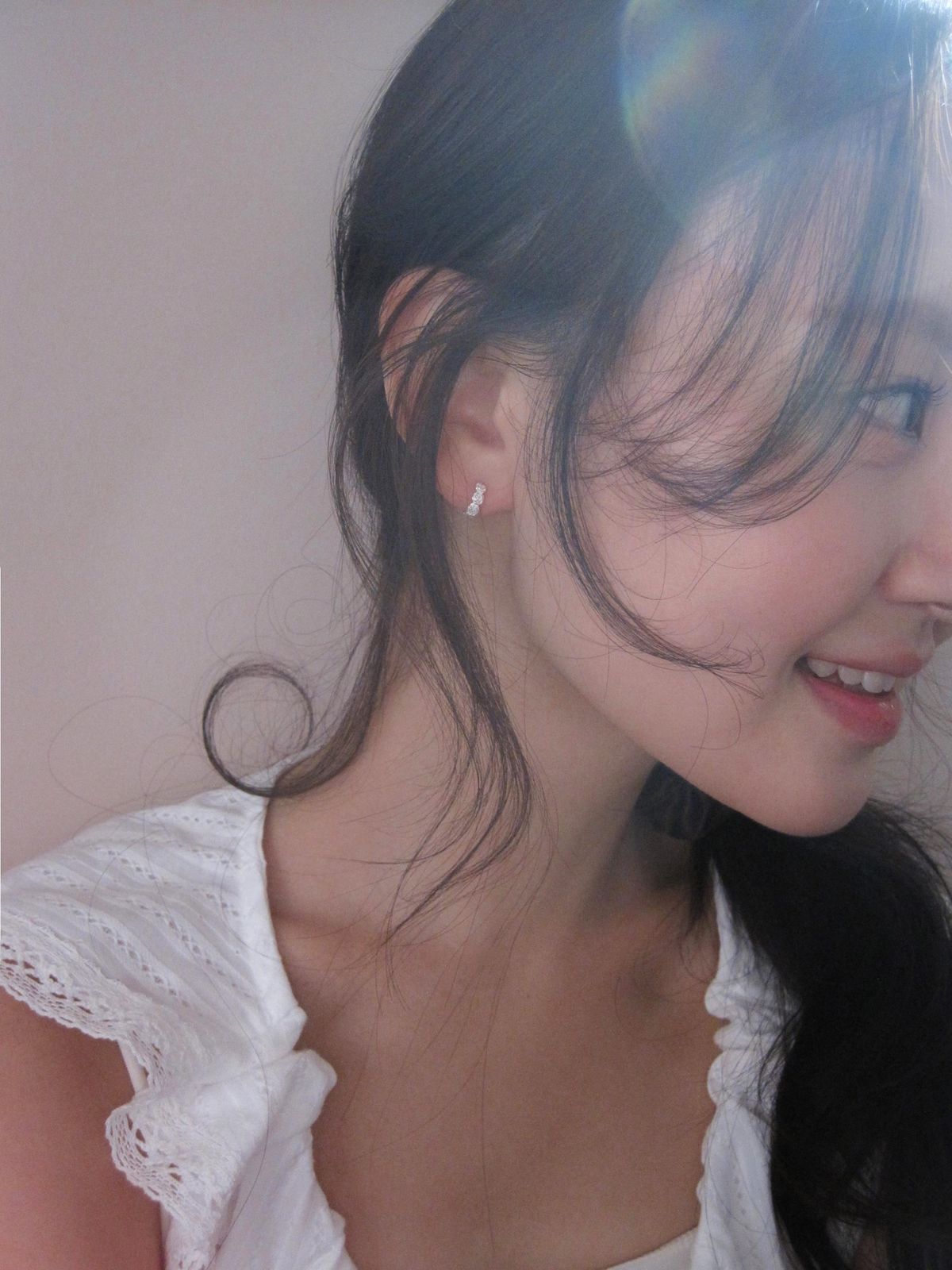 둥그런(DUNGEUREON) [925 Silver] Rose Bouquet Earrings