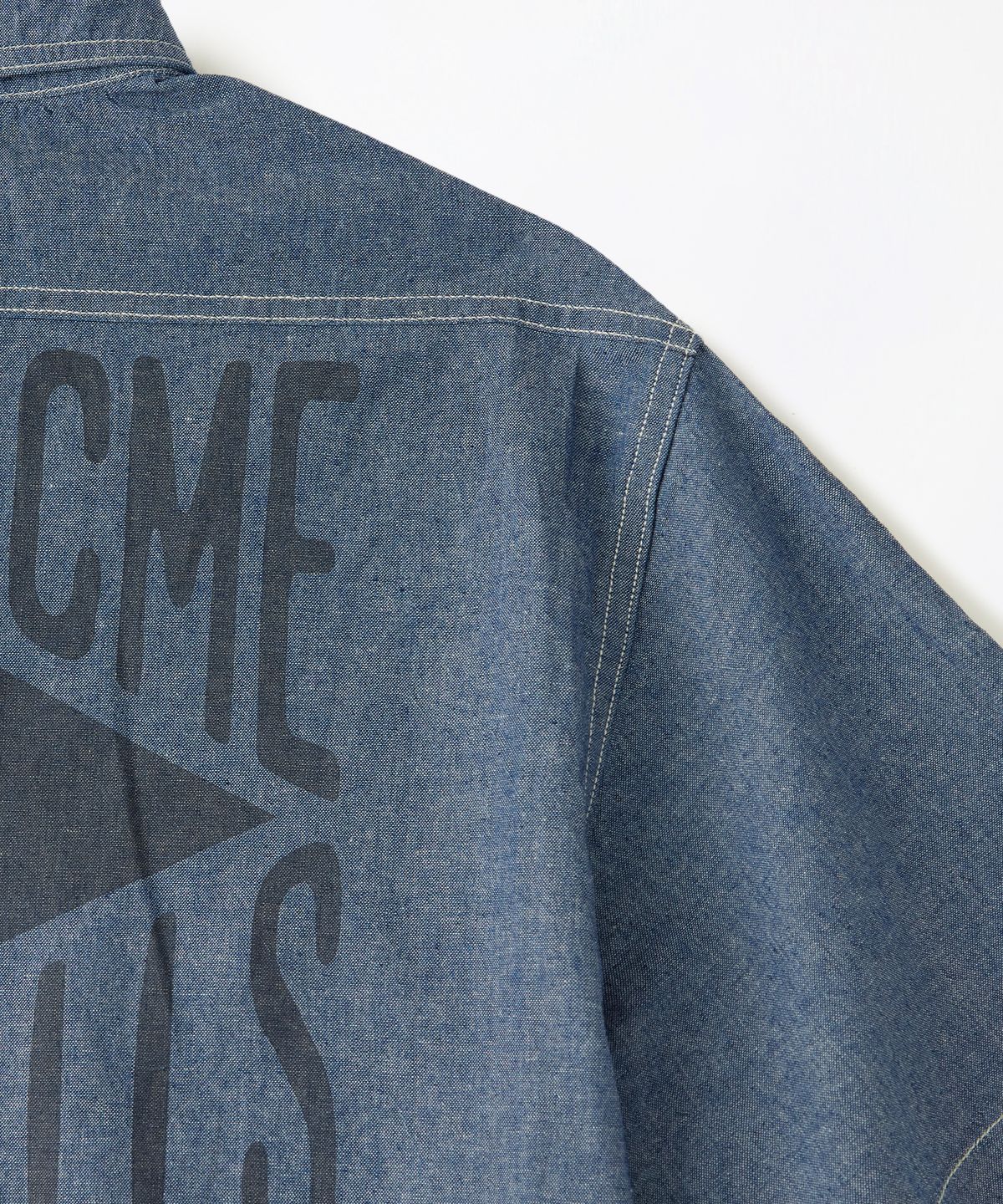 아웃스탠딩(OUTSTANDING) [LOONEY TUNES] USN UTILITY CHAMBRAY HALF SHIRT_L.BLUE