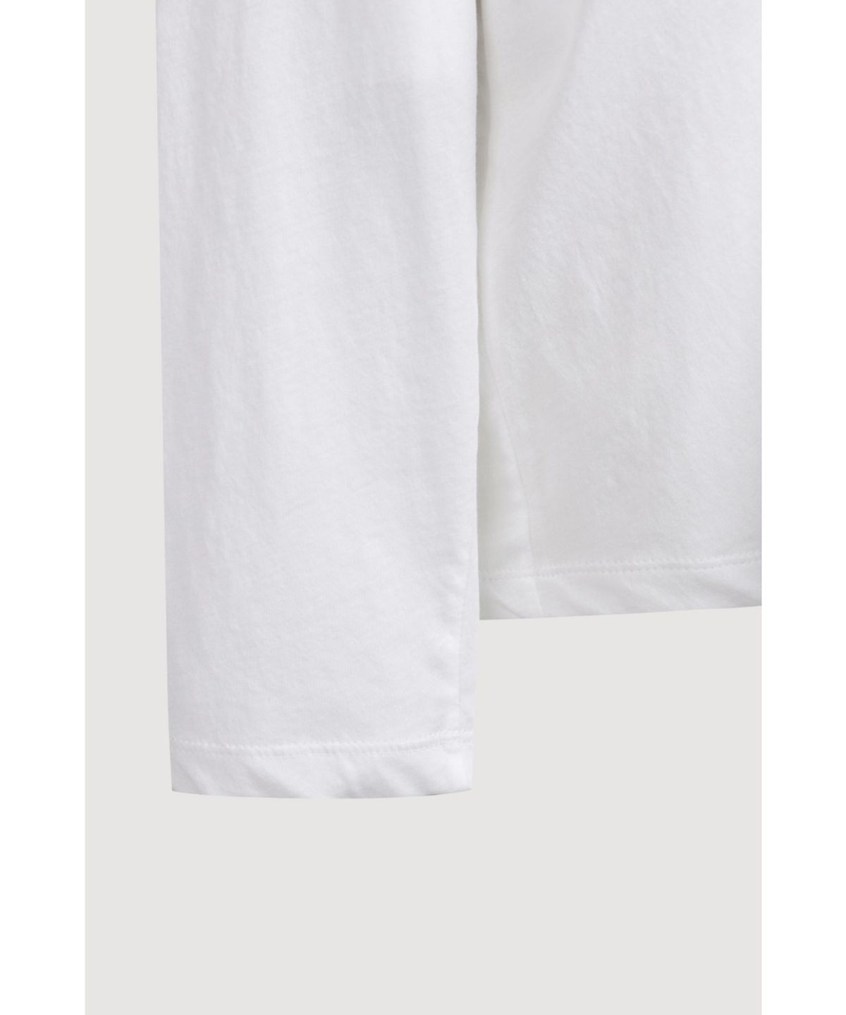 럭키슈에뜨(LUCKY CHOUETTE) U Neck Loose Fit Long Sleeve T-shirt (white) LFTAX25465WHX
