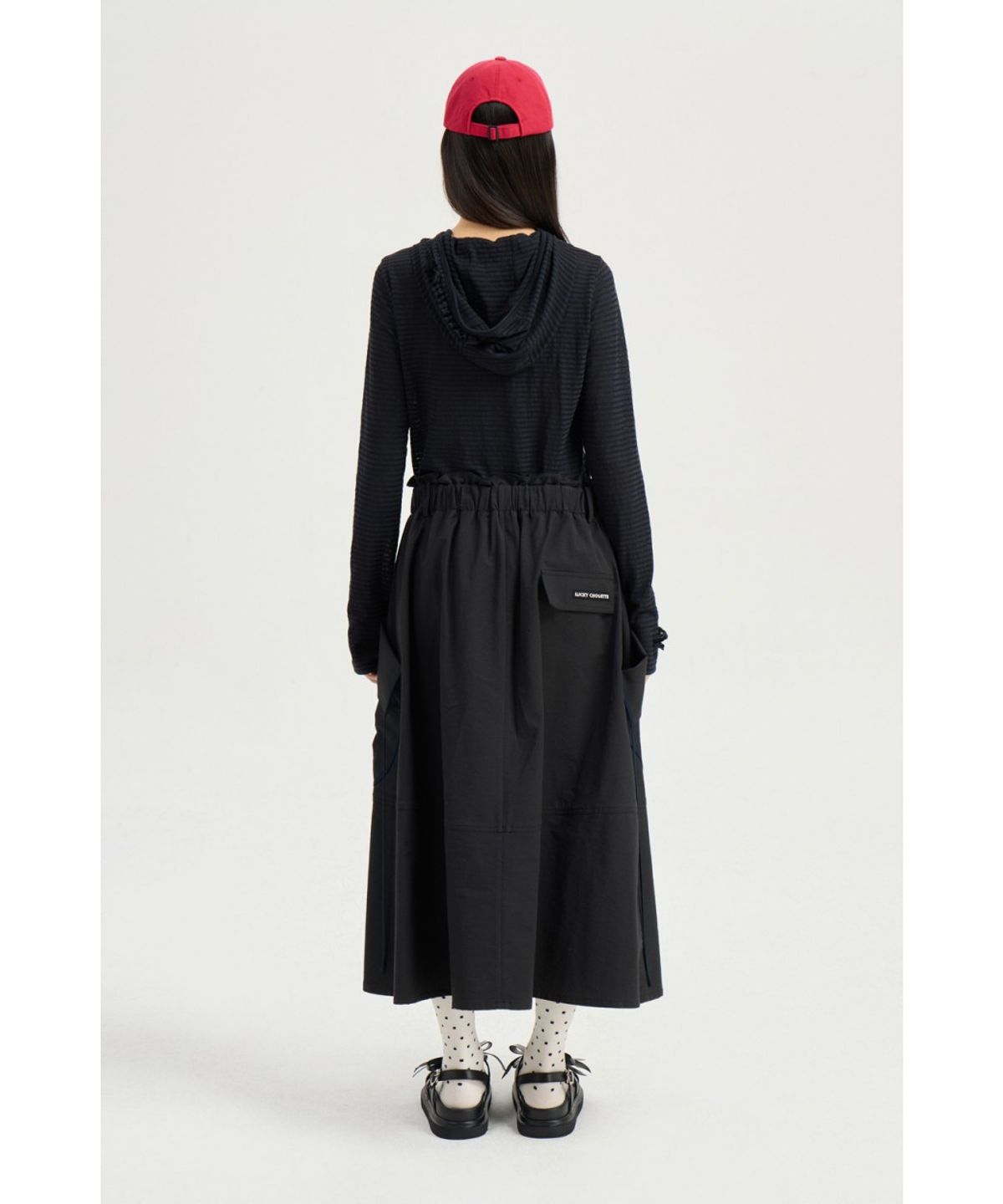 럭키슈에뜨(LUCKY CHOUETTE) Slim-fit Hood T-shirt LFTAX25455BKL