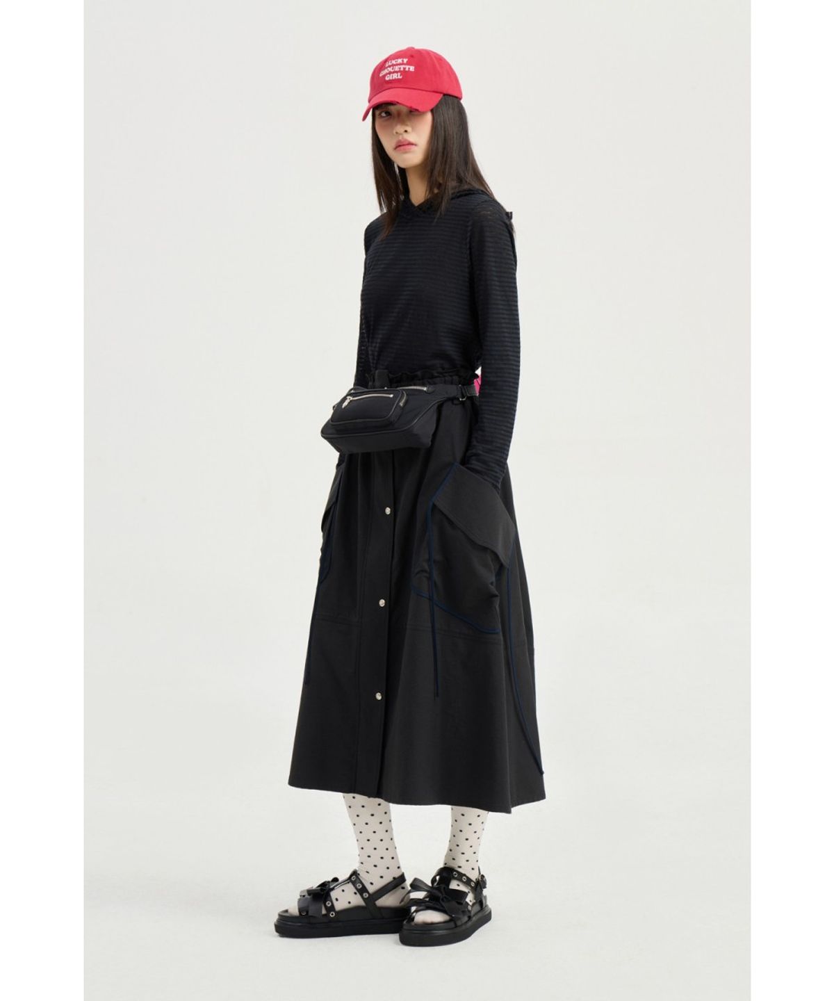 럭키슈에뜨(LUCKY CHOUETTE) Slim-fit Hood T-shirt LFTAX25455BKL