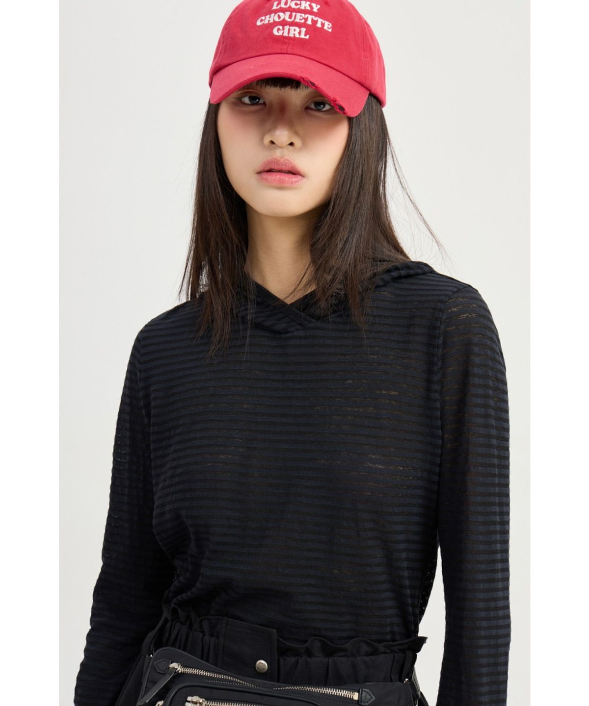 럭키슈에뜨(LUCKY CHOUETTE) Slim-fit Hood T-shirt LFTAX25455BKL