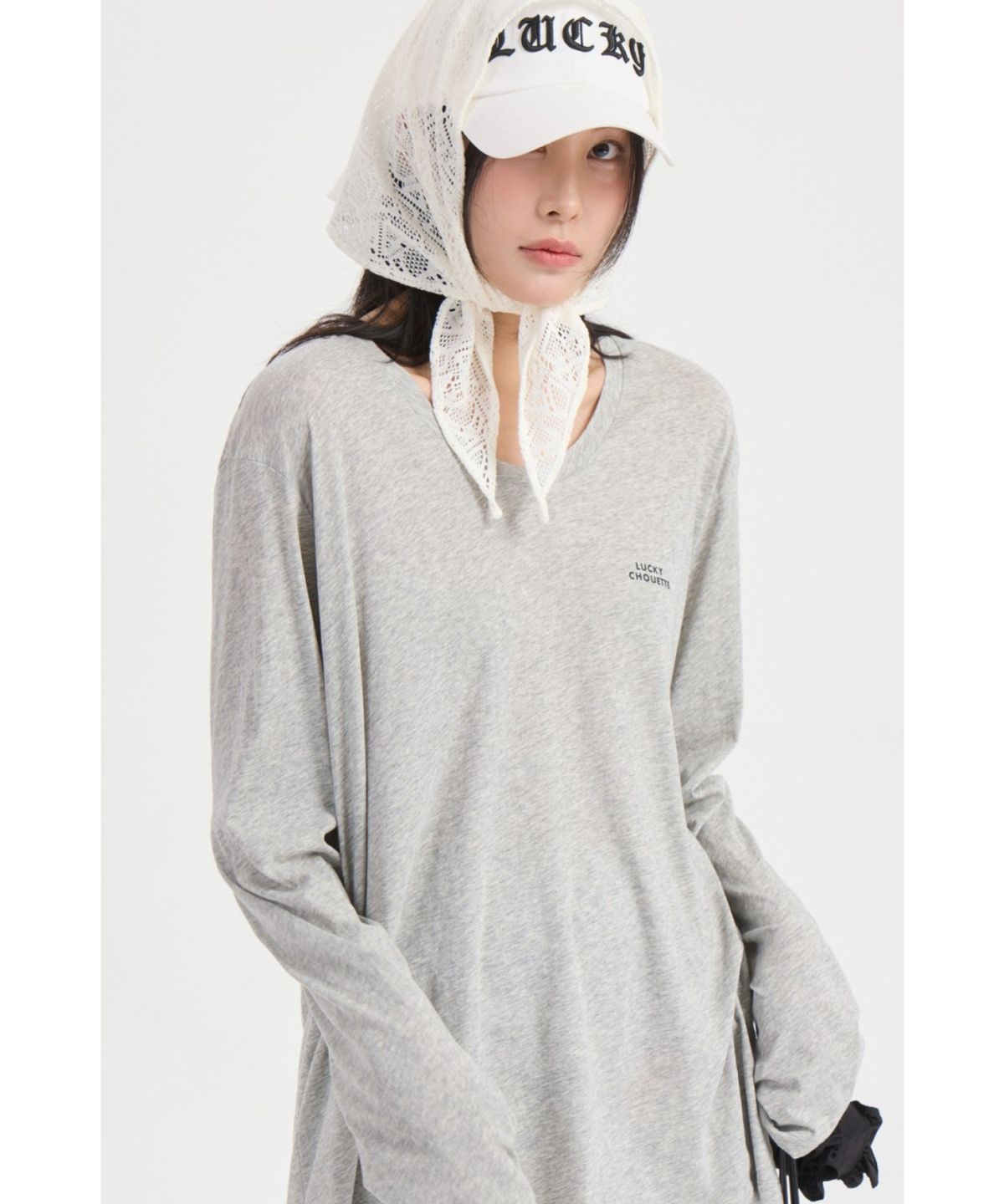 럭키슈에뜨(LUCKY CHOUETTE) U Neck Loose Fit Long Sleeve T-shirt (melange grey) LFTAX25465GYM
