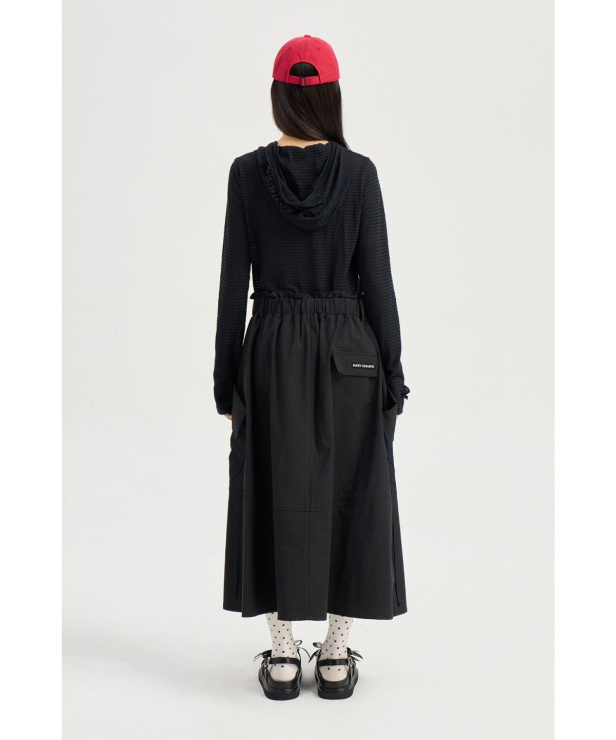 럭키슈에뜨(LUCKY CHOUETTE) Slim-fit Hood T-shirt LFTAX25455BKX