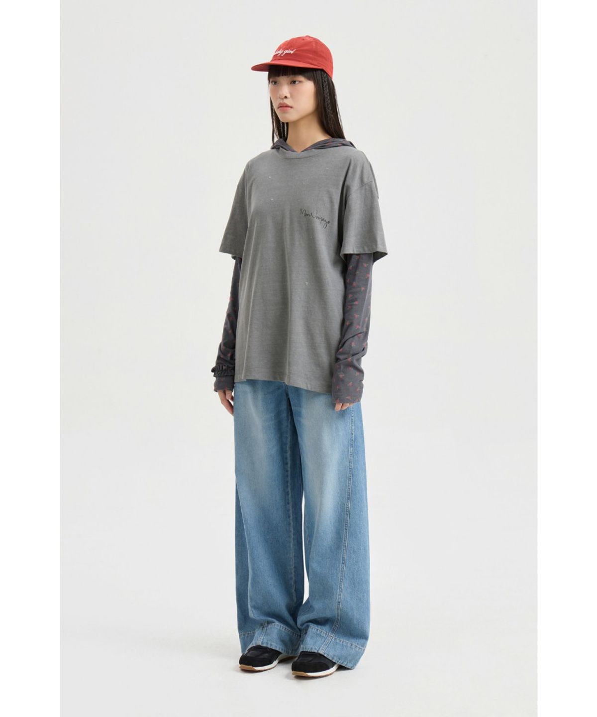 럭키슈에뜨(LUCKY CHOUETTE) Slim-fit Hood T-shirt LFTAX25455GYD