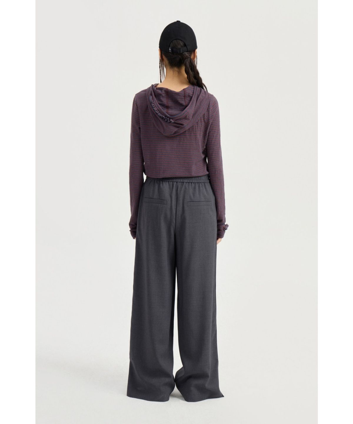 럭키슈에뜨(LUCKY CHOUETTE) Slim-fit Hood T-shirt LFTAX25455BRX