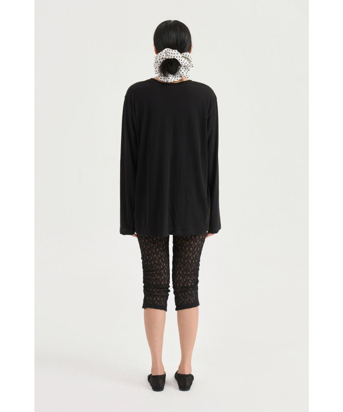 럭키슈에뜨(LUCKY CHOUETTE) U Neck Loose Fit Long Sleeve T-shirt (black) LFTAX25465BKX