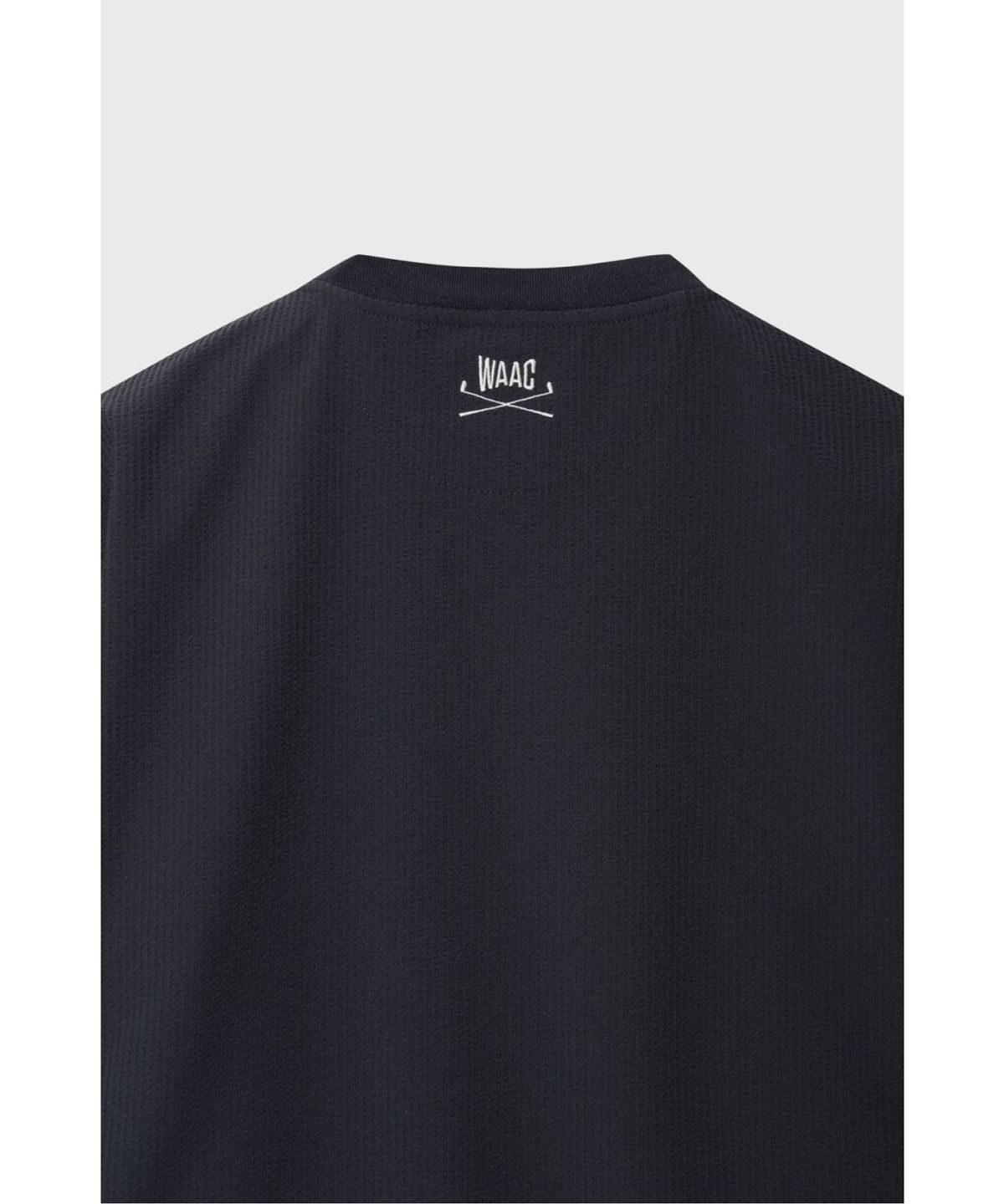 왁(WAAC) [WAAC X JONES] Men s Curved Logo Seersucker Pullover WMTCM26471NYD