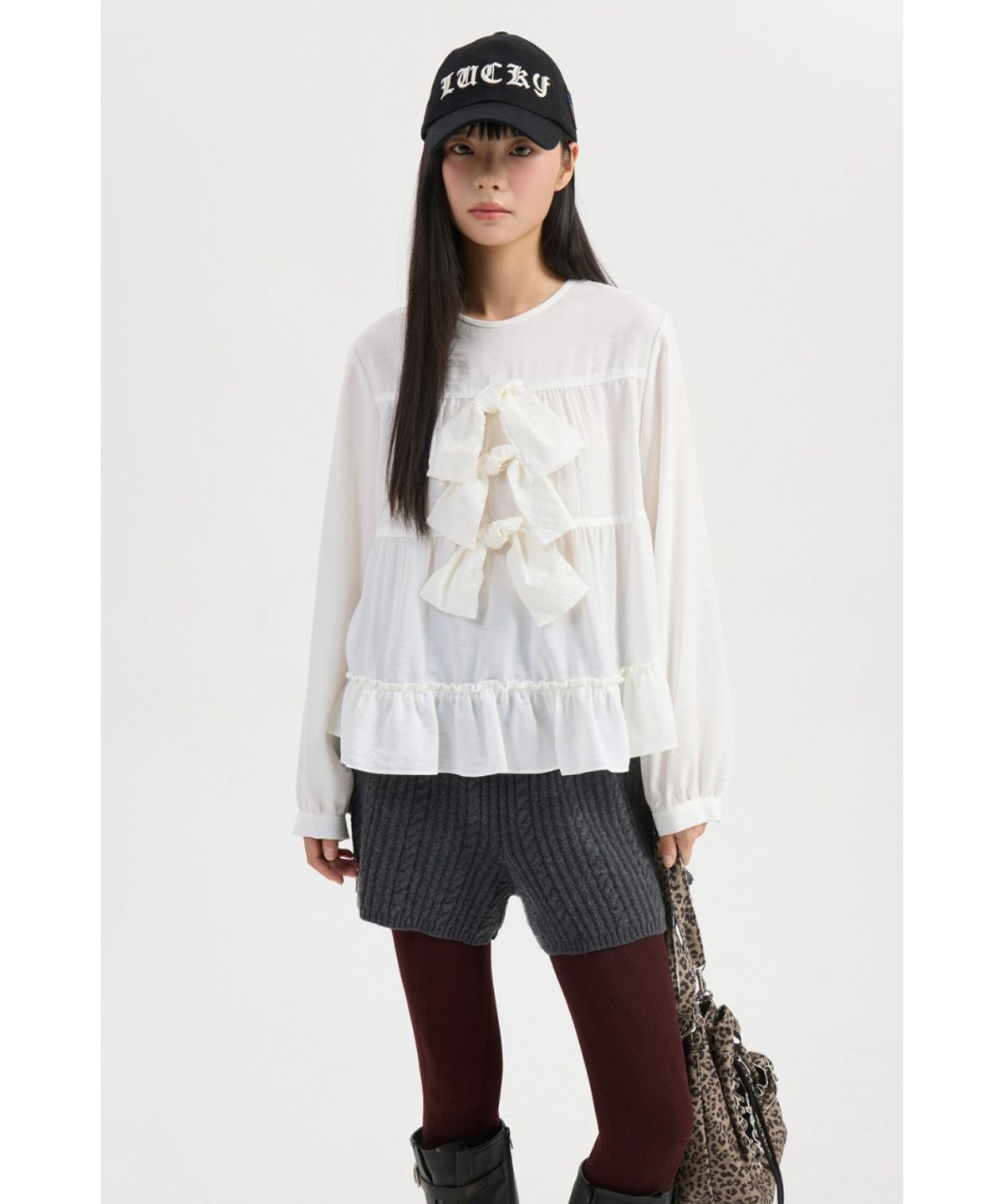 럭키슈에뜨(LUCKY CHOUETTE) Ribbon Point Collarless Blouse (ivory) LFSAW25250IVX
