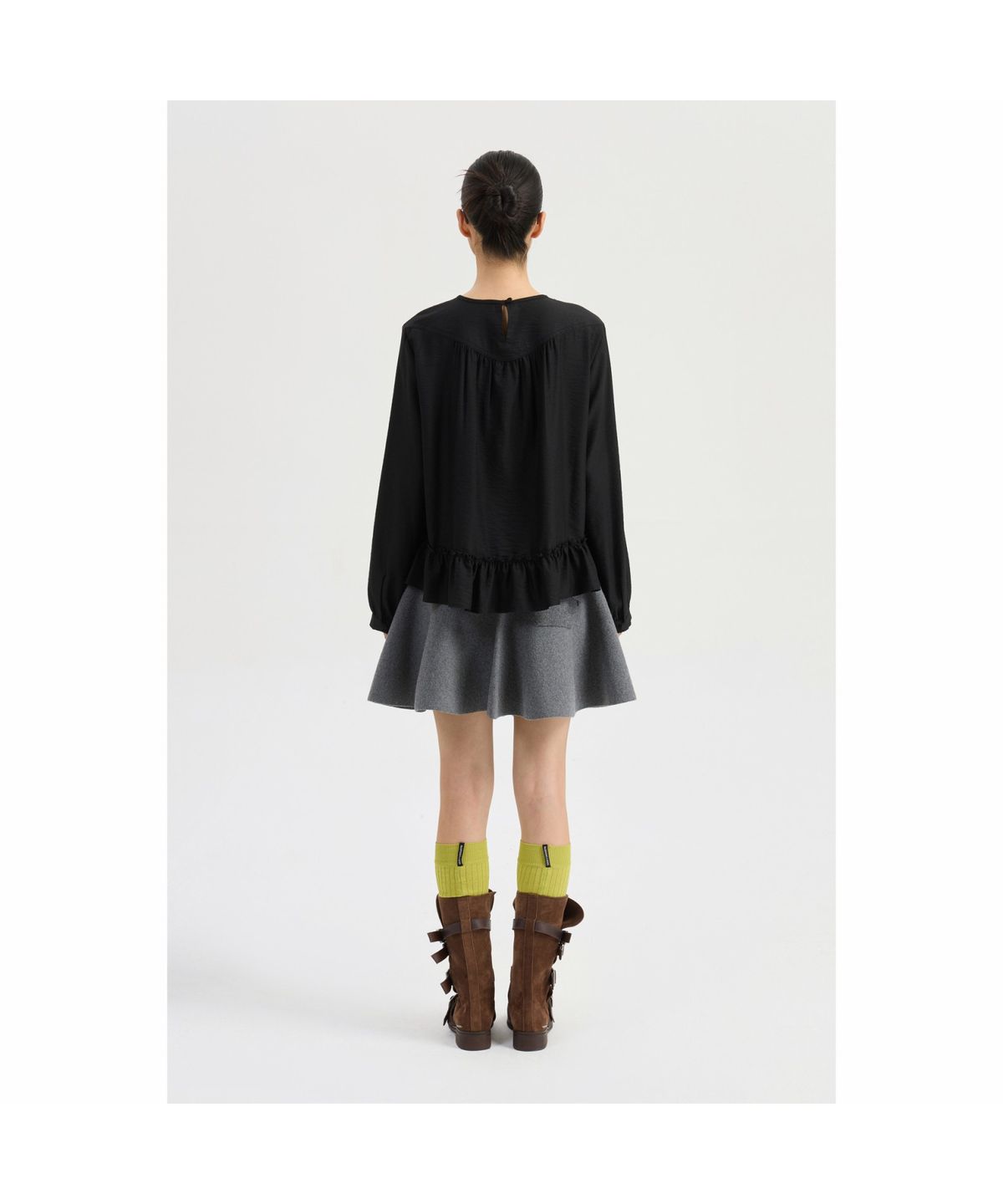 럭키슈에뜨(LUCKY CHOUETTE) Ribbon Point Collarless Blouse (black) LFSAW25250BKX