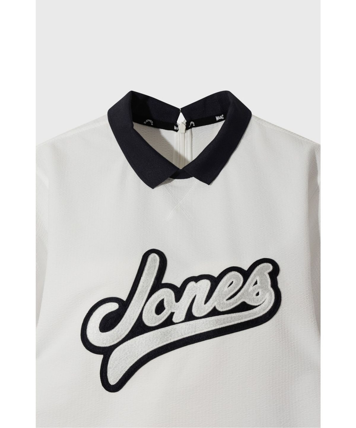왁(WAAC) [WAAC X JONES] Women’s Curved Logo Seersucker Pullover WWTCM26470WHX