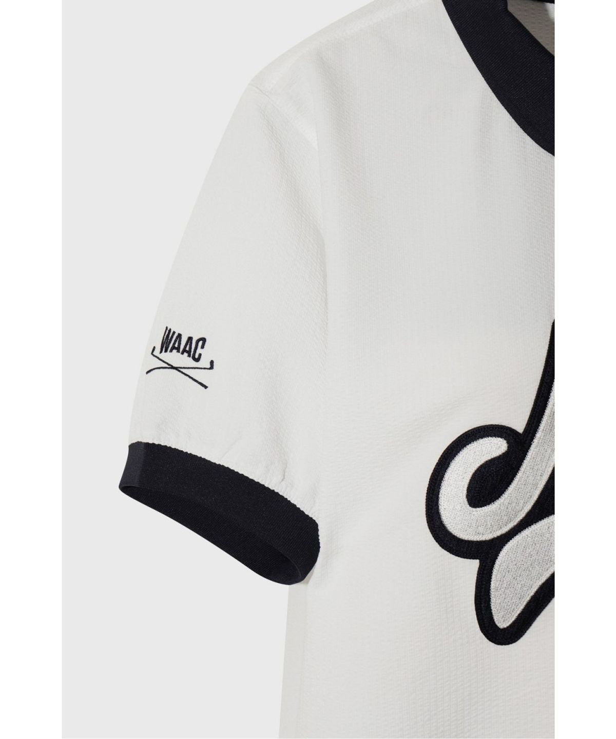 왁(WAAC) [WAAC X JONES] Women’s Curved Logo Seersucker Pullover WWTCM26470WHX
