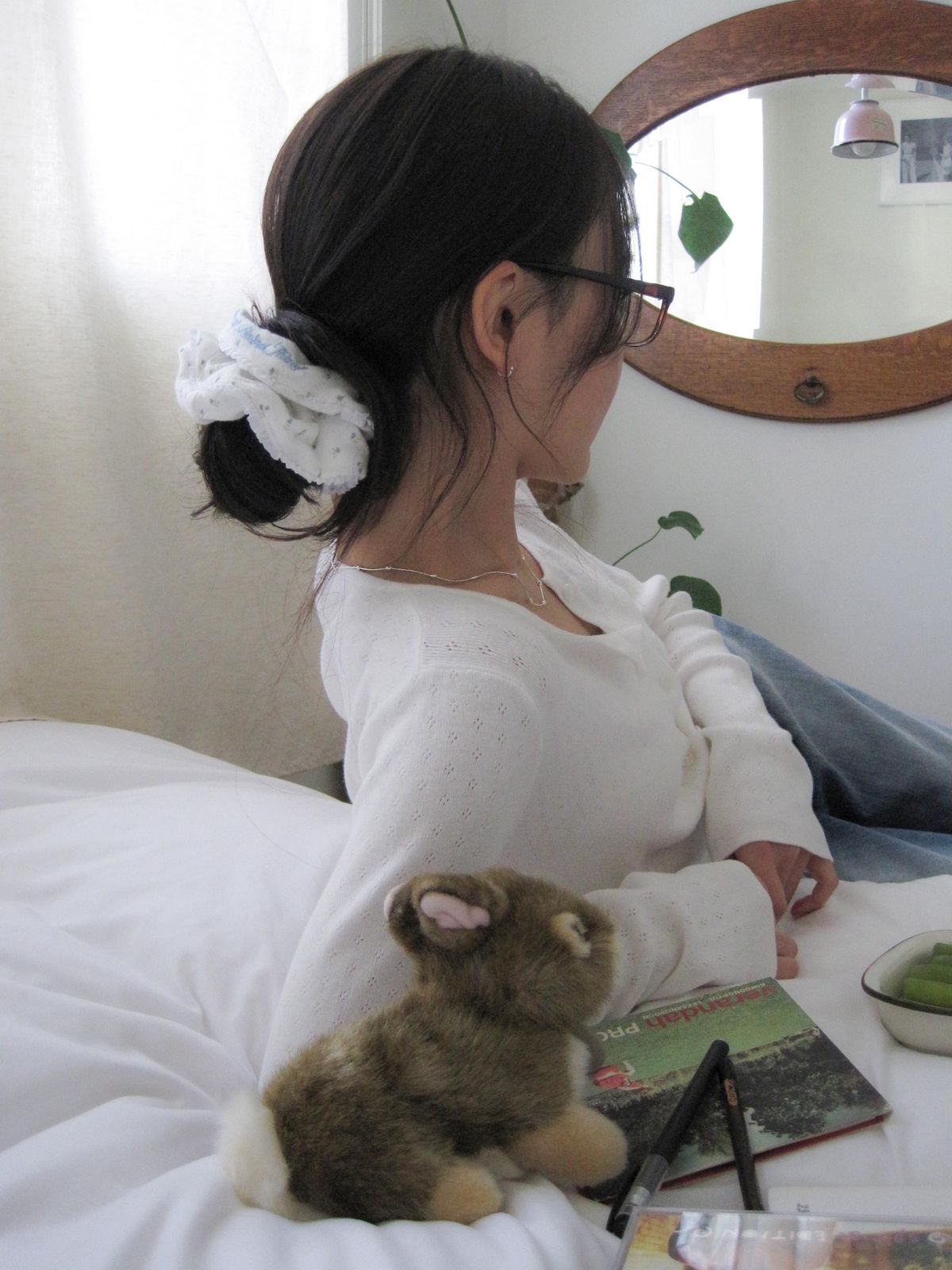 둥그런(DUNGEUREON) Phoebe Scrunchie (White, 2 Type)