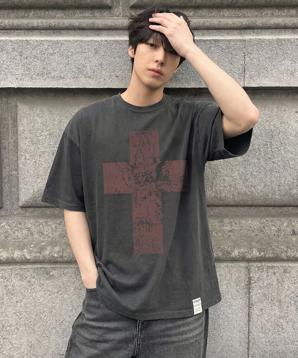 그레이버(GRAVER) [UNISEX]ANGEL CROSS 반팔티_CHARCOAL