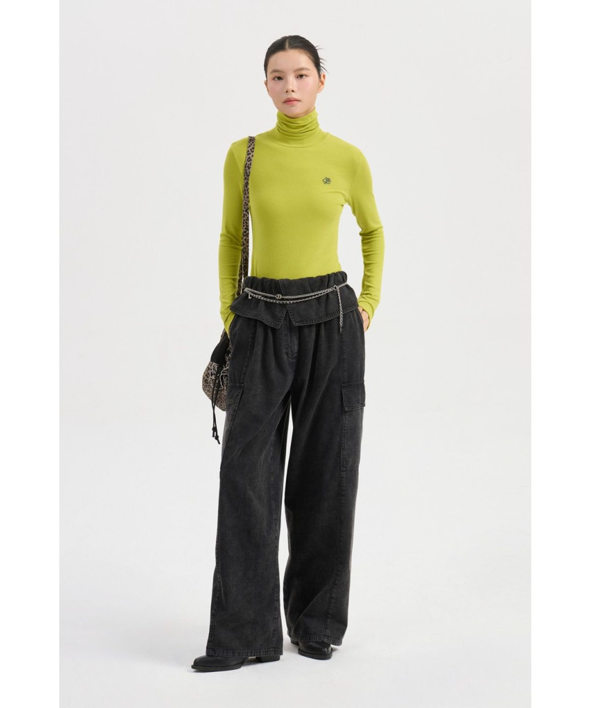 럭키슈에뜨(LUCKY CHOUETTE) Orby Point Back Banding Denim Pants (black) LFPDW25295BKX