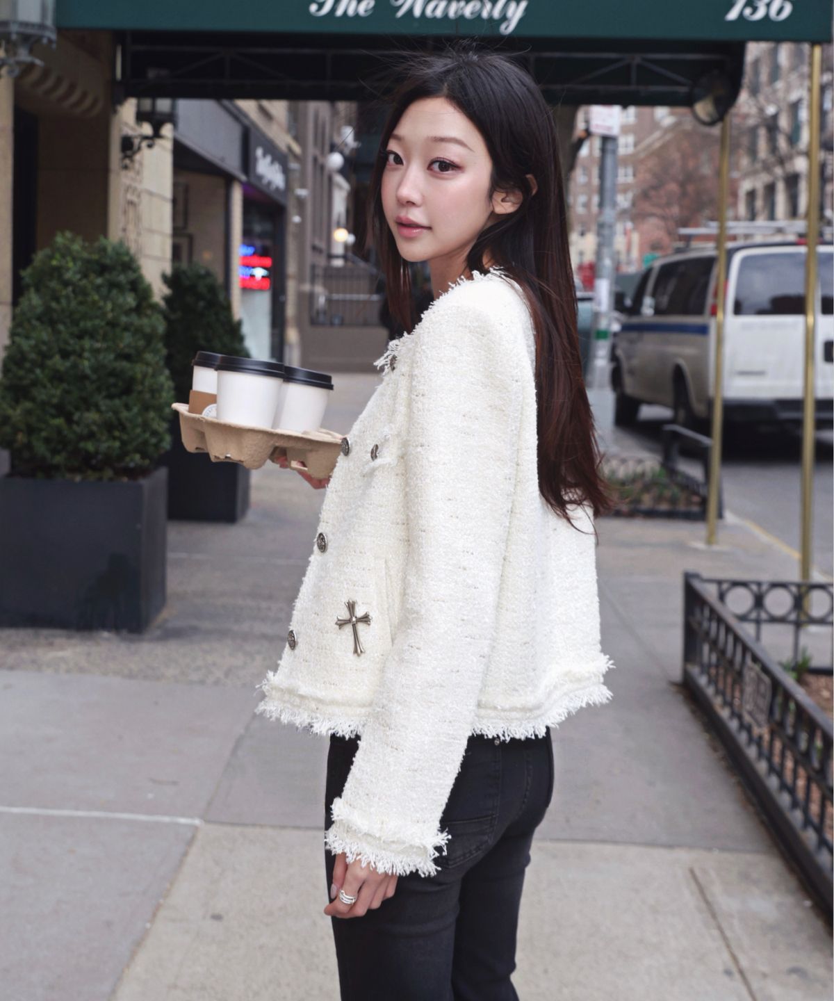버진키스(VIRGINKISS) Rice grunge crop tweed jacket - IVORY