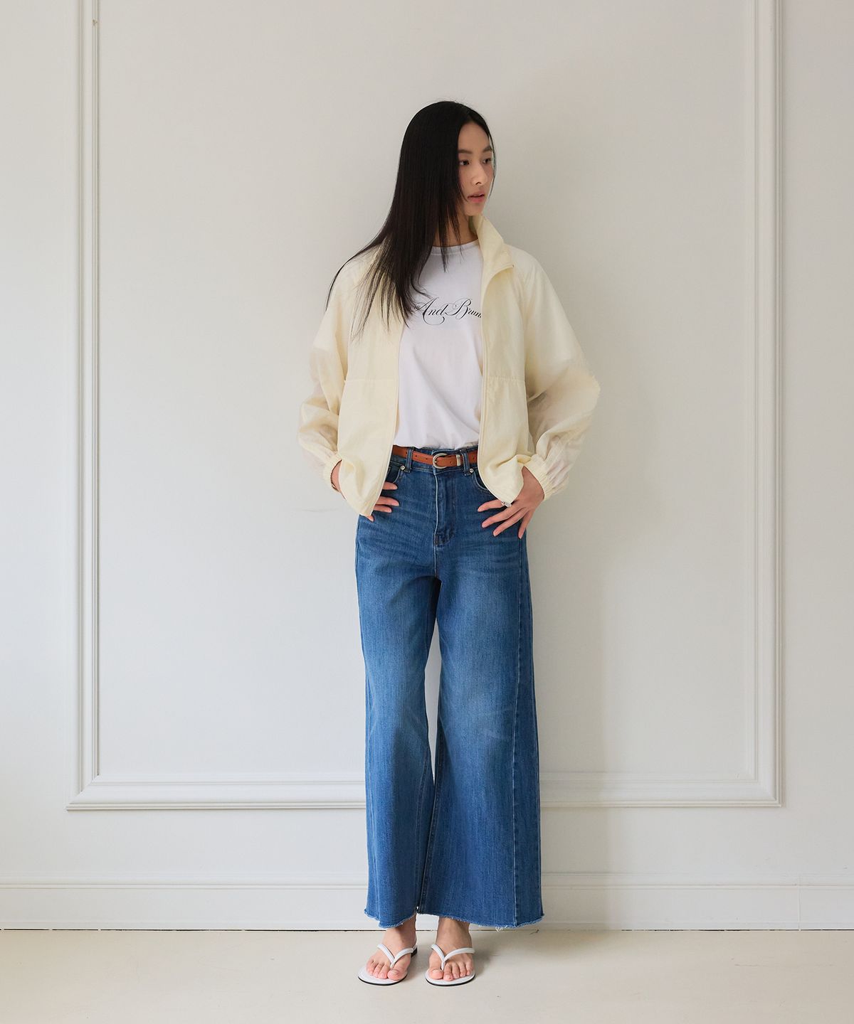 더엘로(THEELO) 사이드 패널 디테일 데님 (Deep Denim)
