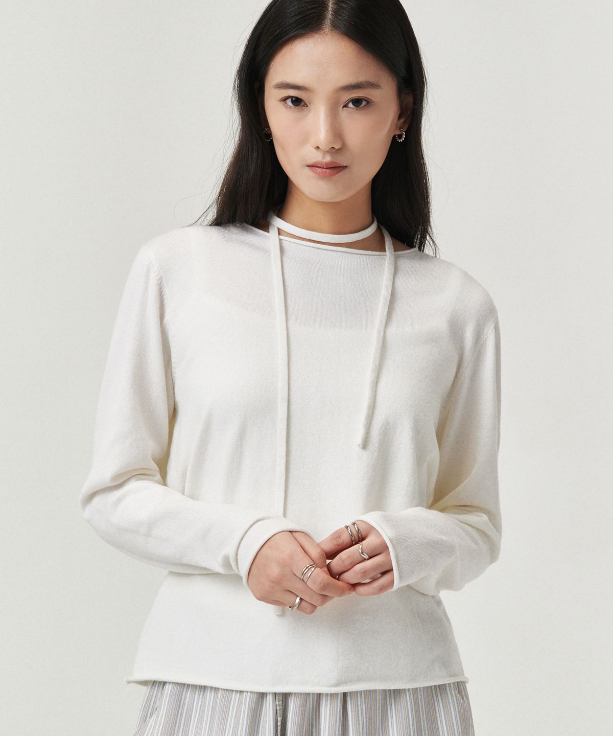 로브로브(LOVLOV) SOFT TIE NECK KNIT