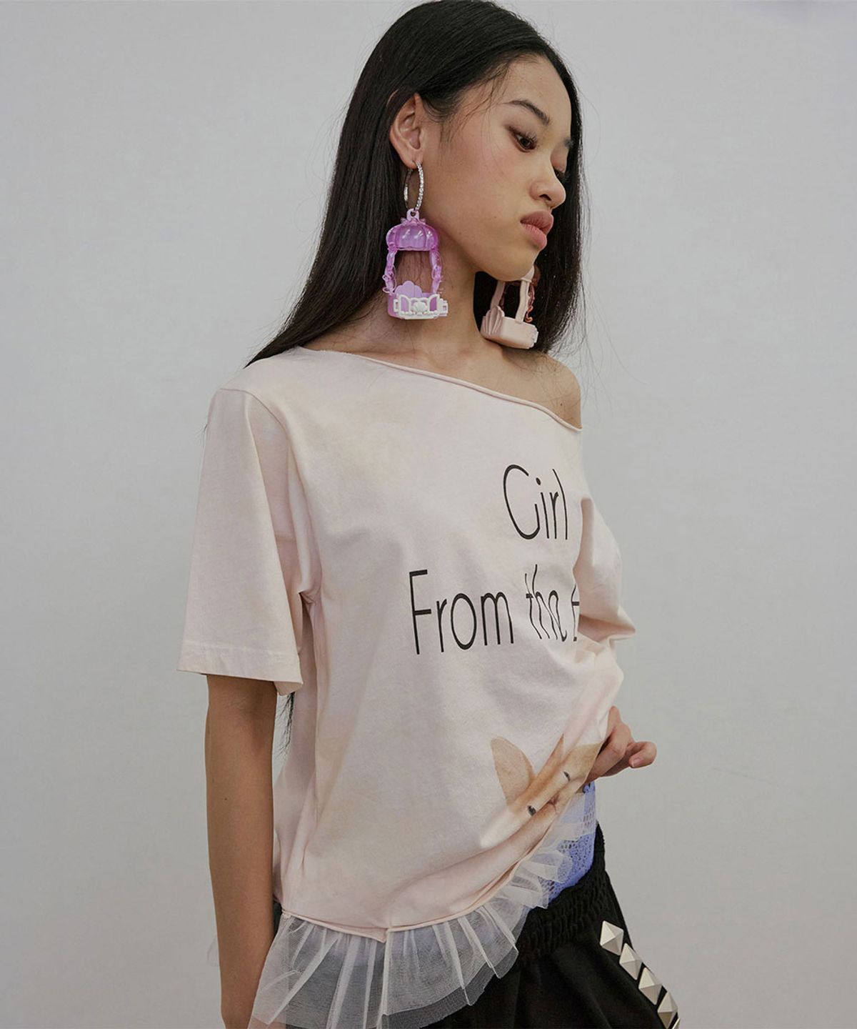 스컬프터(SCULPTOR) Wander Girl Off-Shoulder Tee Baby Pink