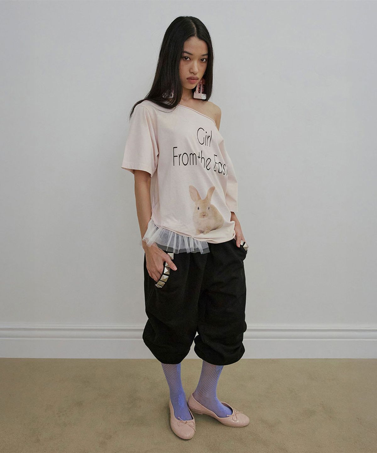스컬프터(SCULPTOR) Wander Girl Off-Shoulder Tee Baby Pink