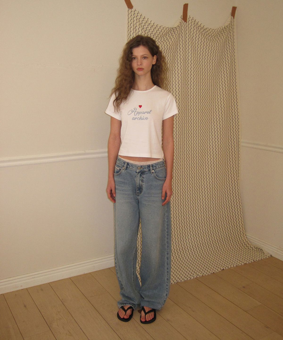 어패럴아카이브(APPAREL ARCHIVE) Sophi heart logo tee - Ivory