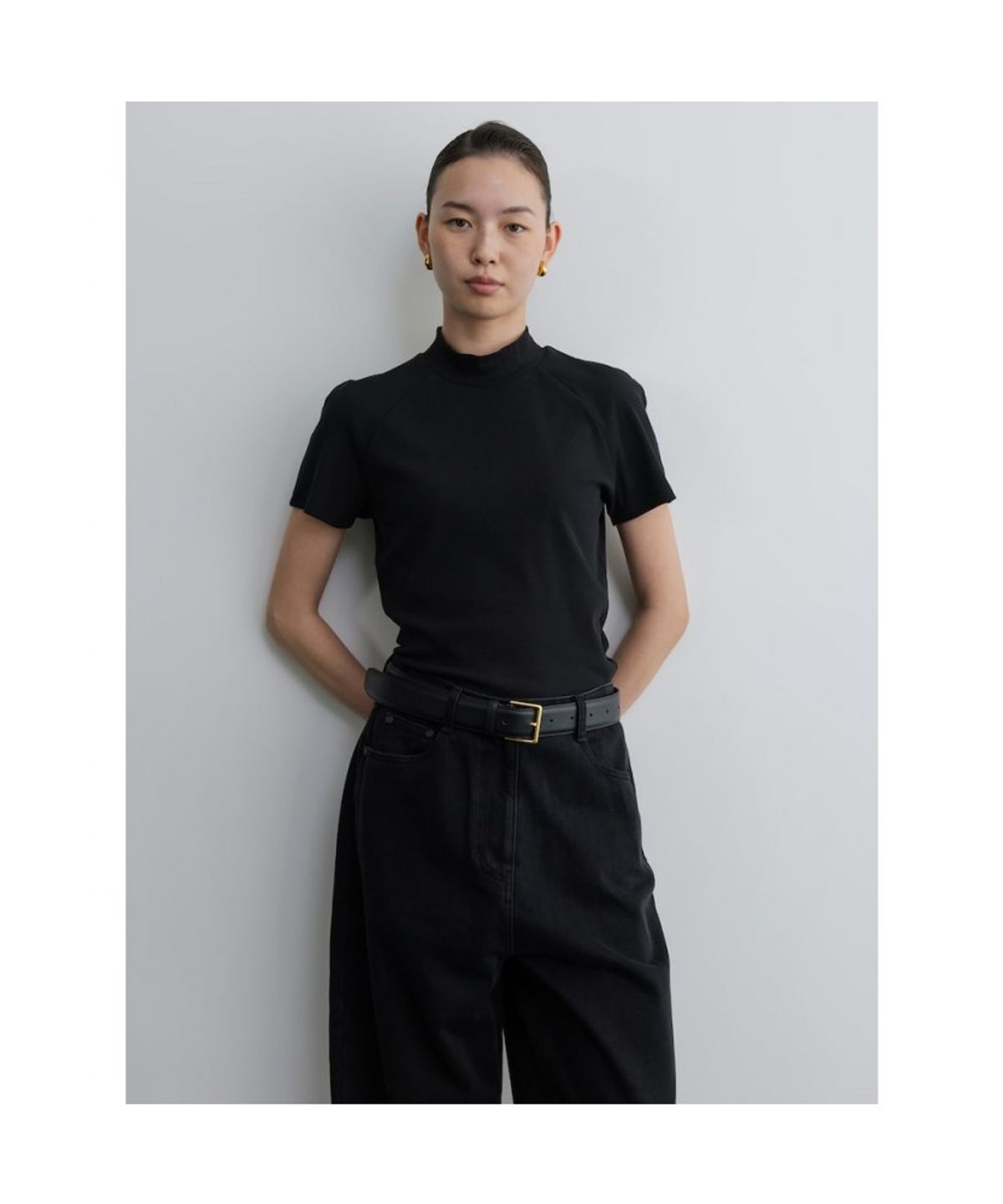디애퍼처(THE APERTURE) Pavia Top  Black (TA5742A085)