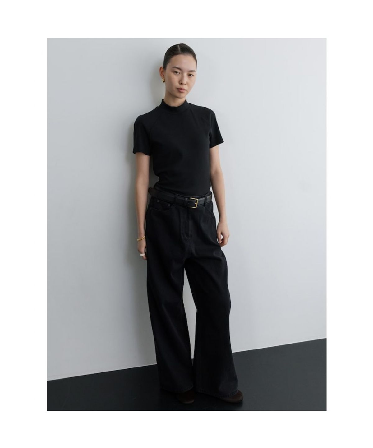 디애퍼처(THE APERTURE) Pavia Top  Black (TA5742A085)