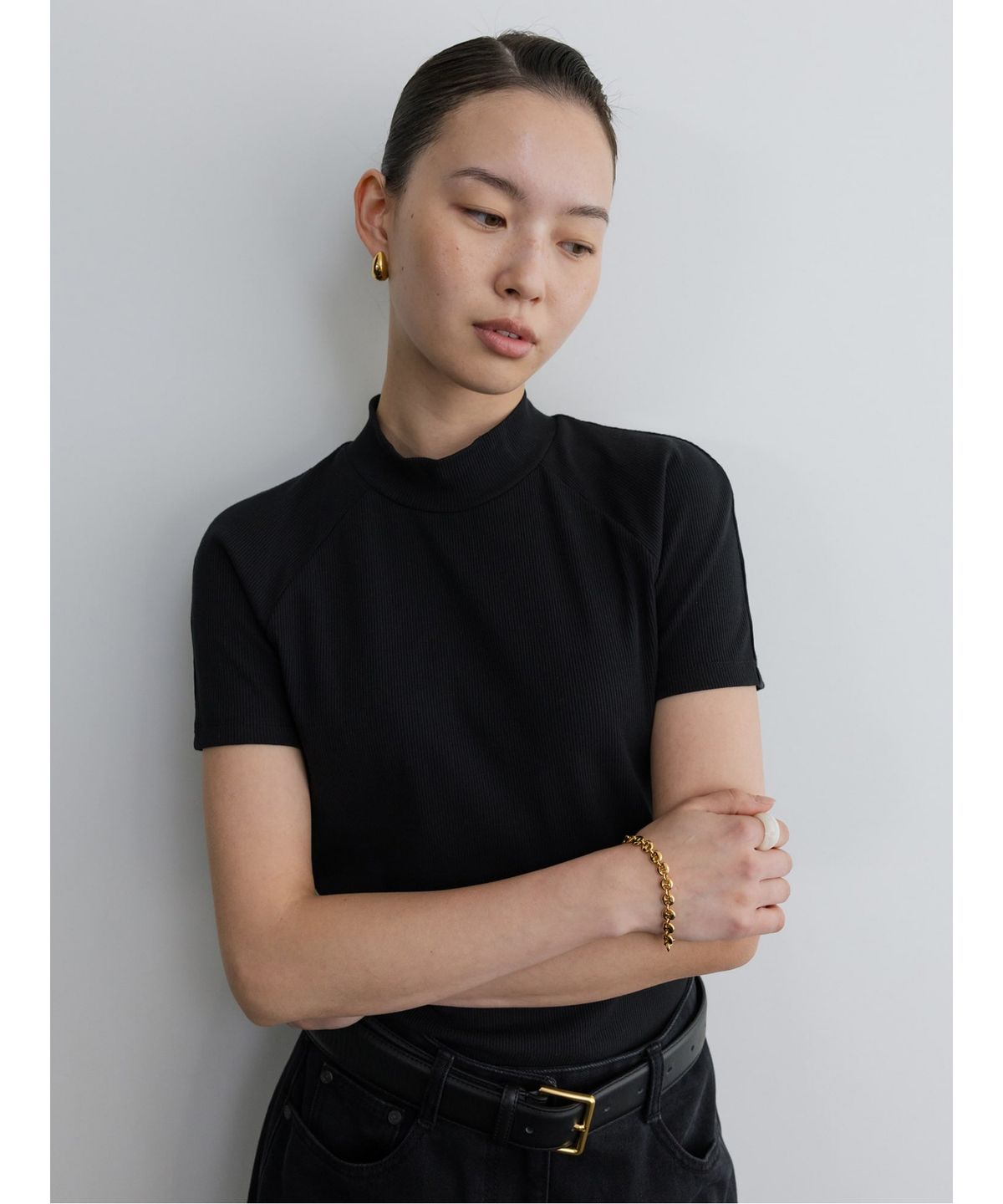 디애퍼처(THE APERTURE) Pavia Top  Black (TA5742A085)