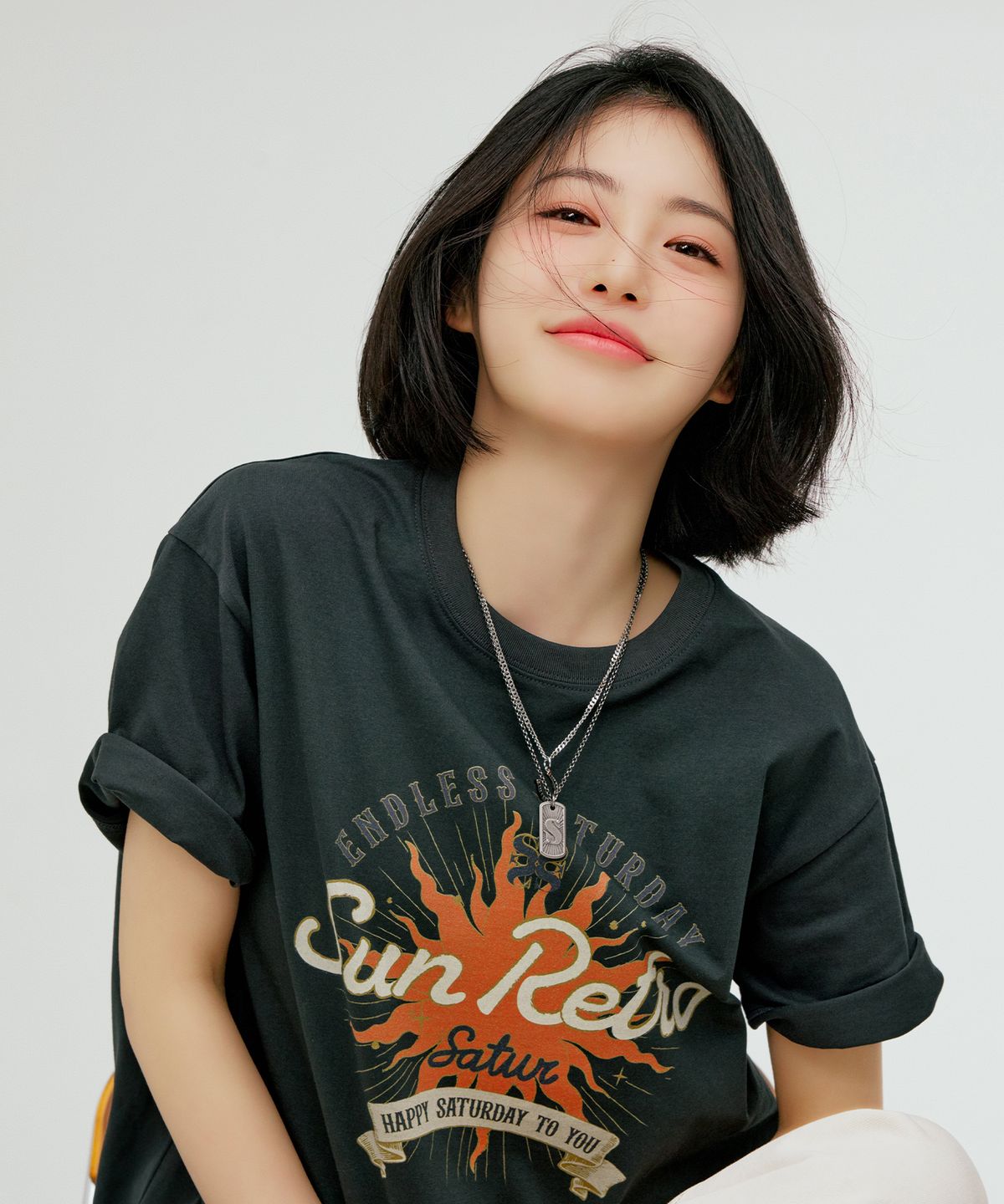 세터(SATUR) 뉴 썬 레트로 그래픽 반팔 티셔츠 차콜