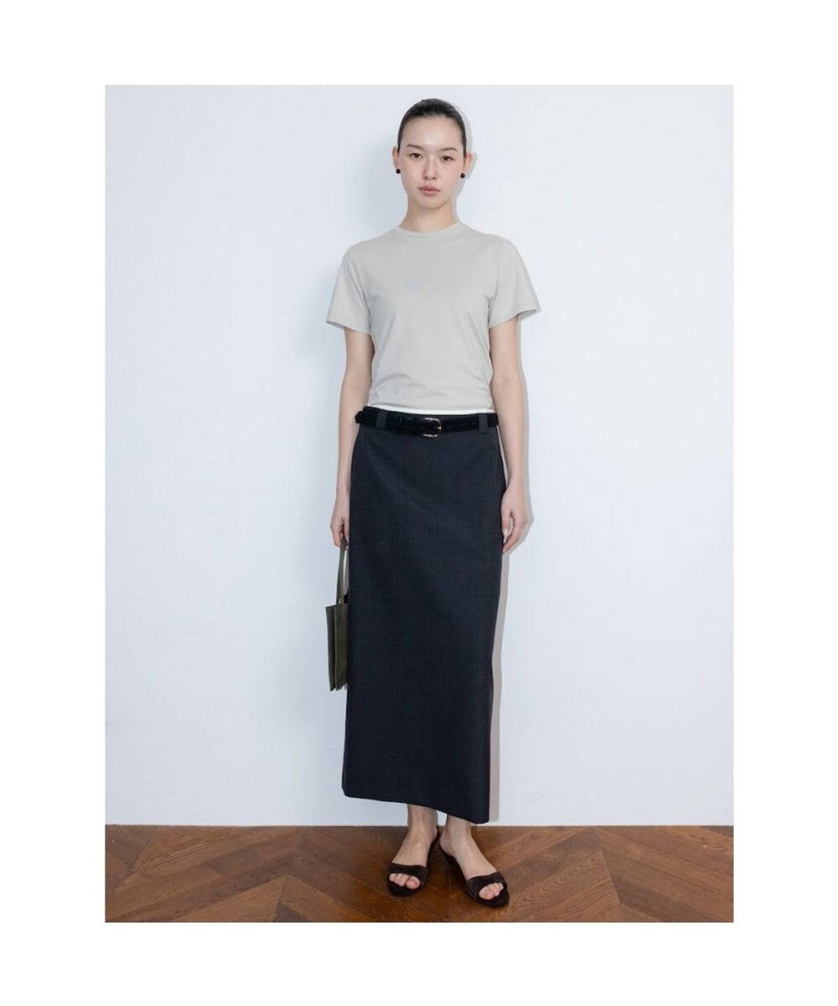 디애퍼처(THE APERTURE) Cotton Fitted Top  Grey (TA6242A013)