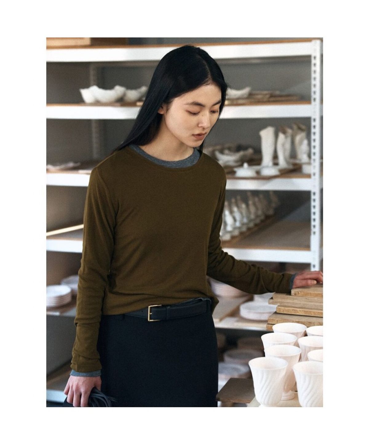 디애퍼처(THE APERTURE) Basic Long Sleeve Top  Olive (TA6241A05J)