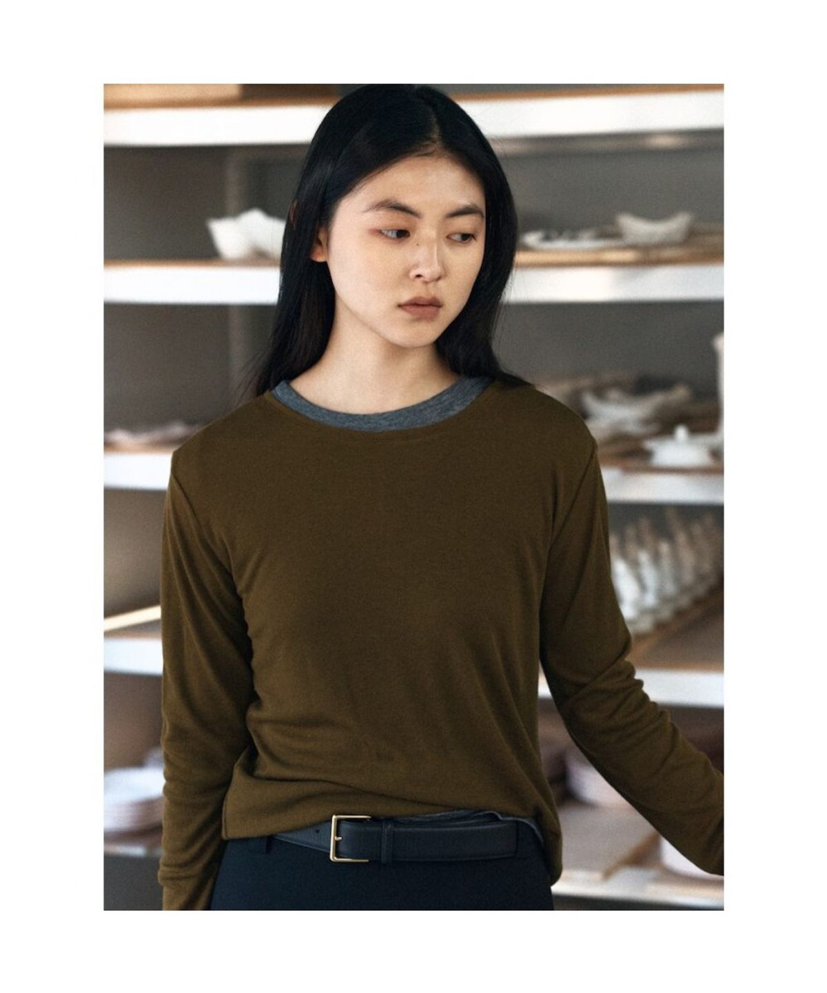 디애퍼처(THE APERTURE) Basic Long Sleeve Top  Olive (TA6241A05J)