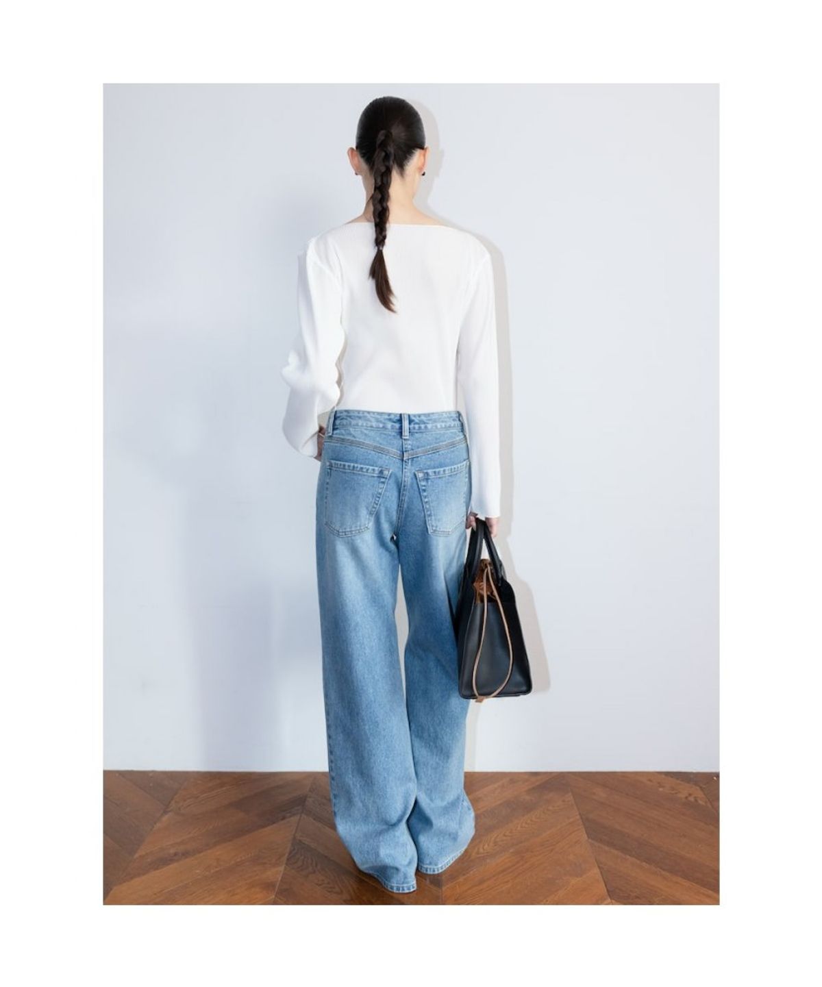 디애퍼처(THE APERTURE) Teana Pleated Top  Ivory (TA6241A020)