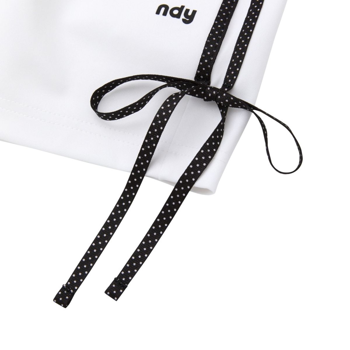 엔디와이(NDY) 도트 리본 트랙 쇼츠 화이트