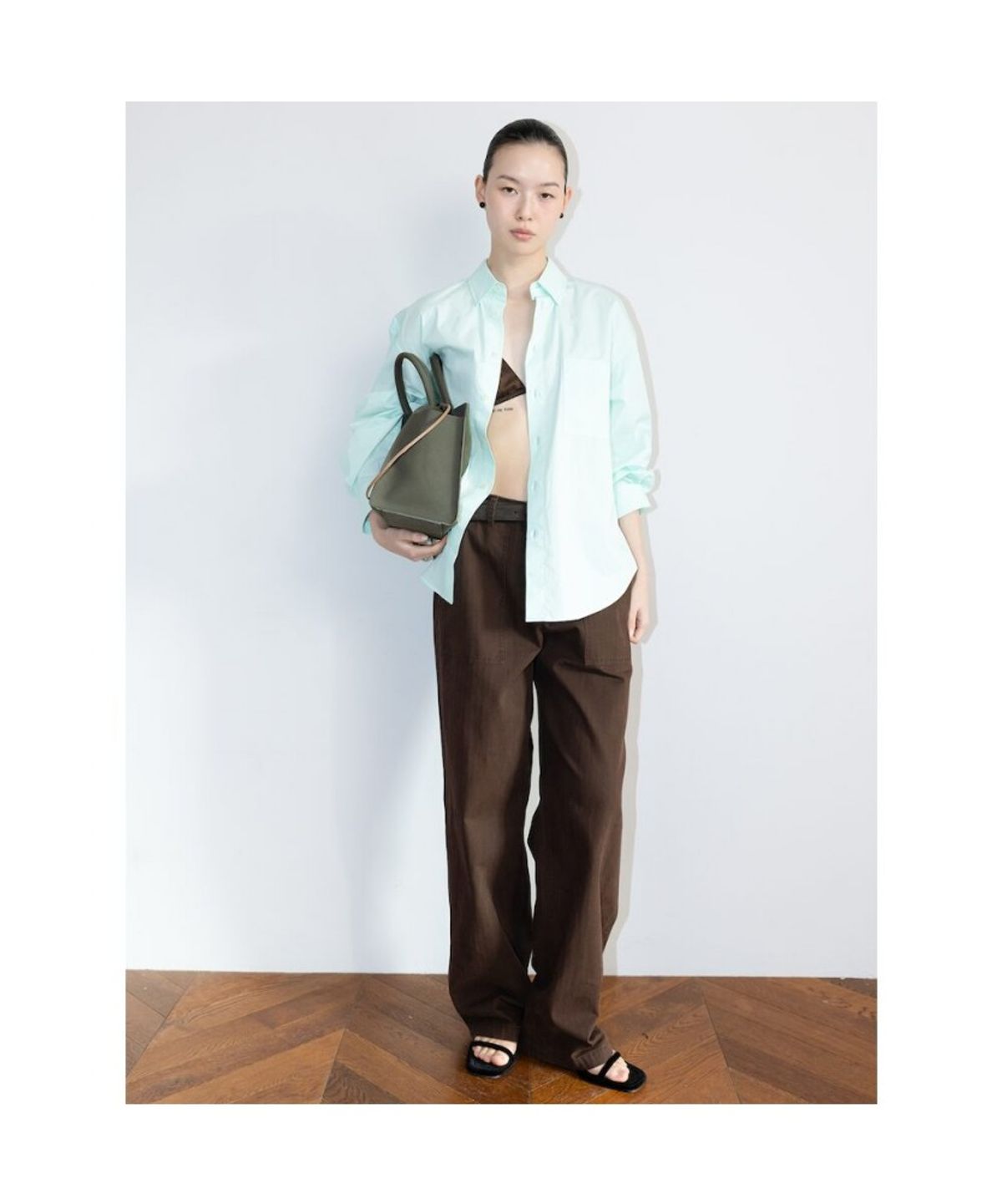 디애퍼처(THE APERTURE) Aperture Basic Shirt  Apple Green (TA6264A02K)
