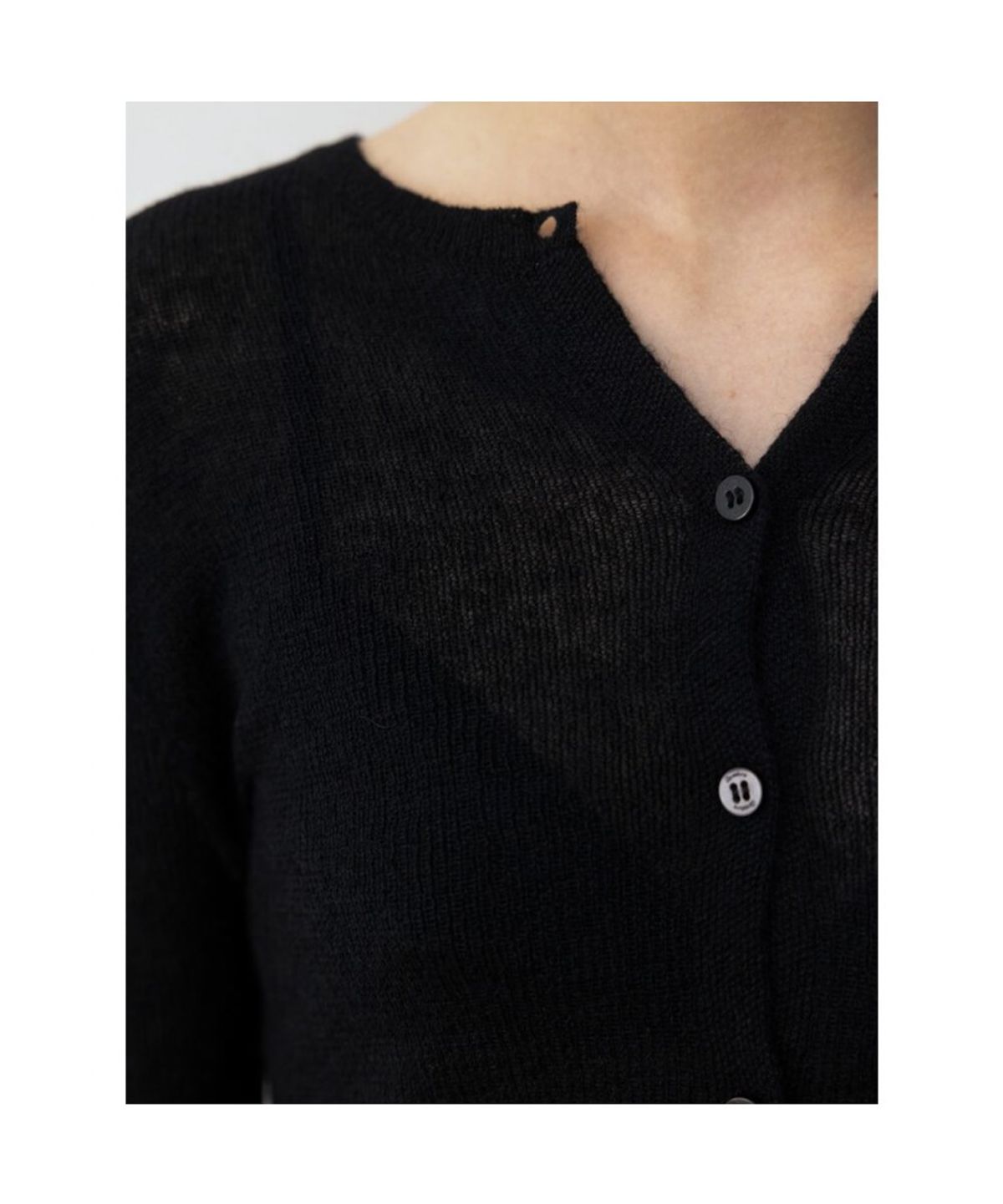 디애퍼처(THE APERTURE) Sheer Cardigan  Black (TA575AA025)