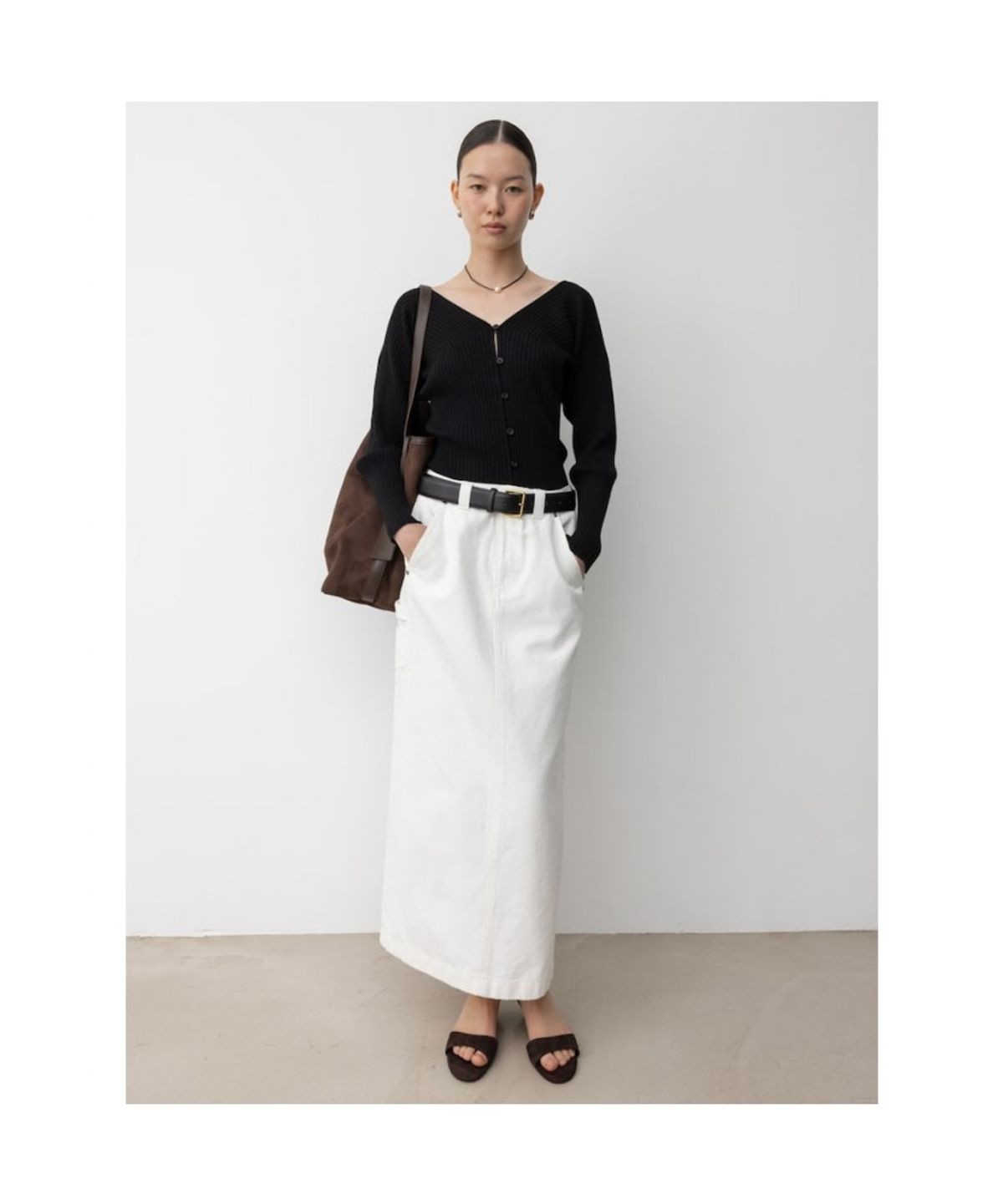 디애퍼처(THE APERTURE) Delia Knit Cardigan  Black (TA575AA035)