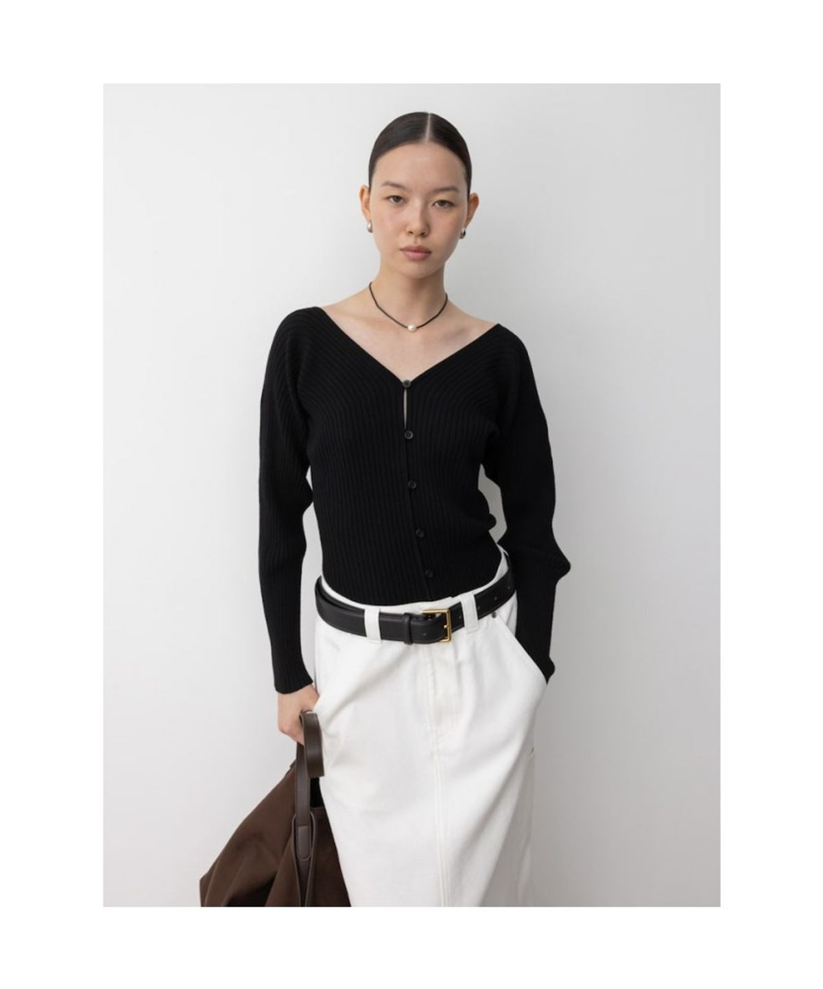 디애퍼처(THE APERTURE) Delia Knit Cardigan  Black (TA575AA035)